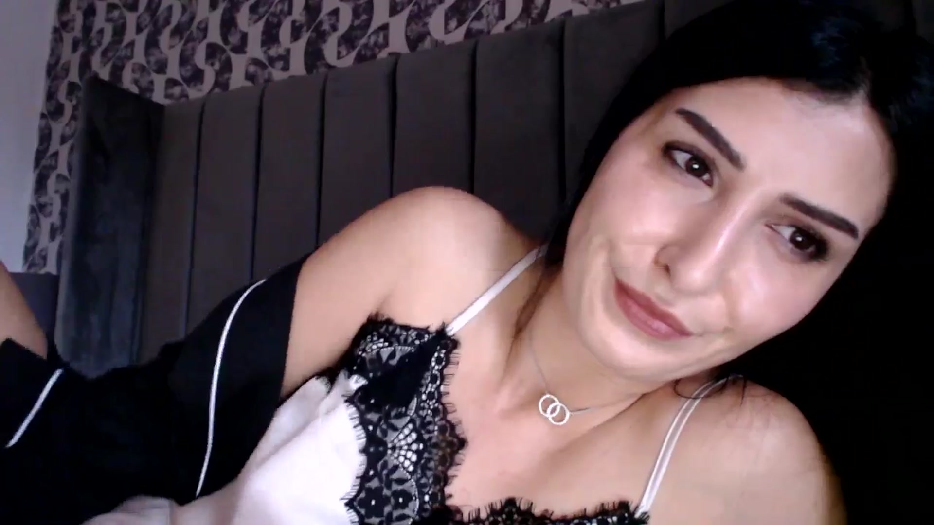 Gallery image thumbnail from LavIson's myfreecams stream on, 01/24/2025, 10:16 image 18 of 20