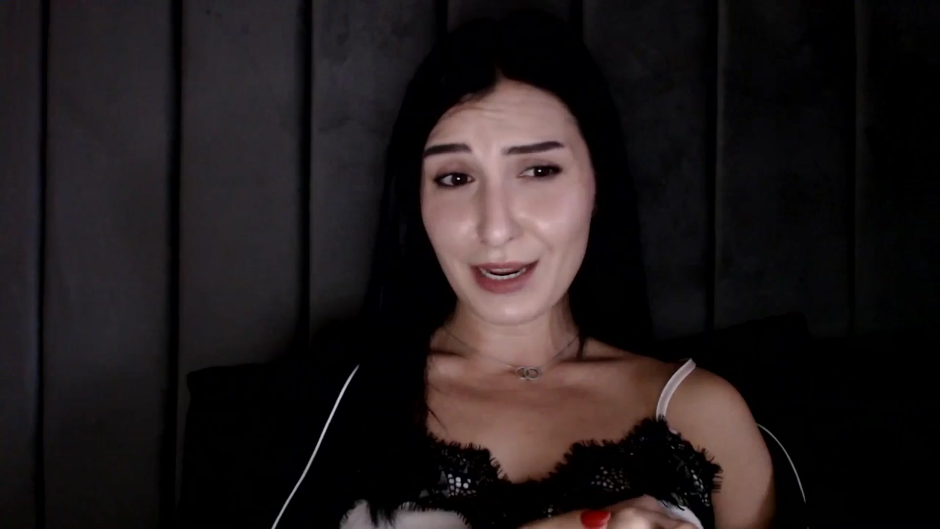 Gallery image thumbnail from LavIson's myfreecams stream on, 01/24/2025, 10:16 image 5 of 20