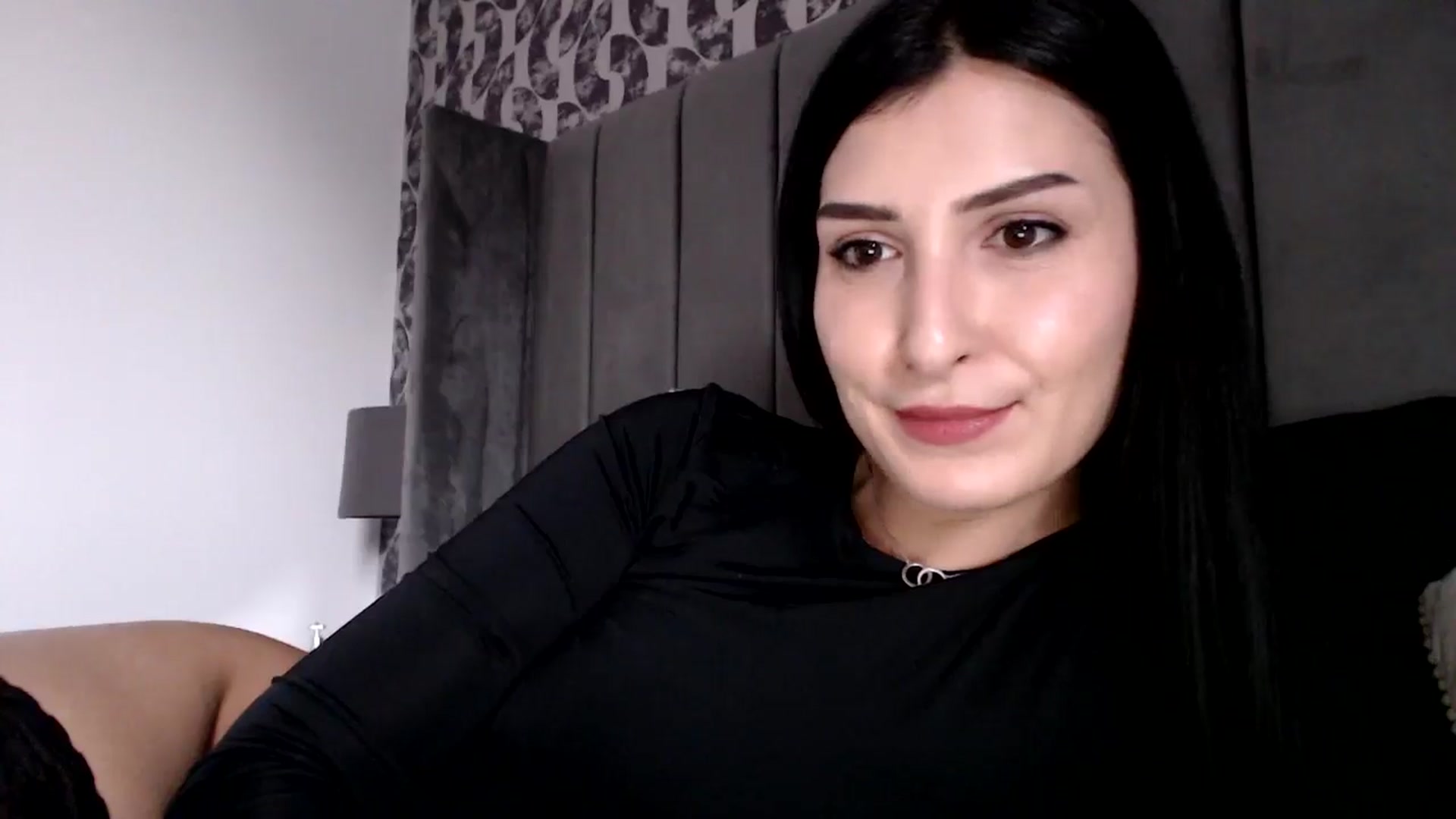 Gallery image thumbnail from LavIson's myfreecams stream on, 01/24/2025, 11:30 image 16 of 20