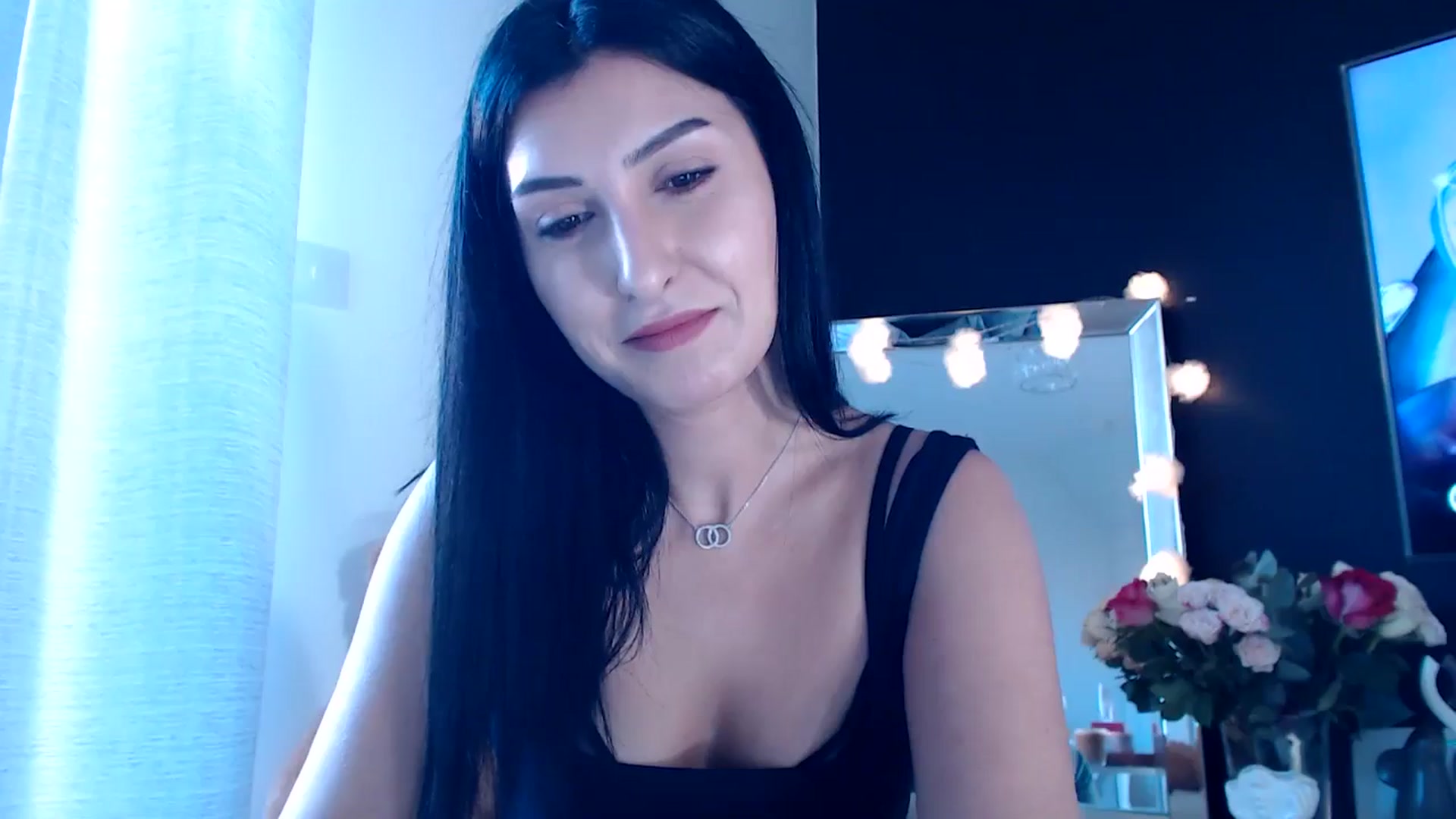 Gallery image thumbnail from LavIson's myfreecams stream on, 01/27/2025, 13:14 image 3 of 20