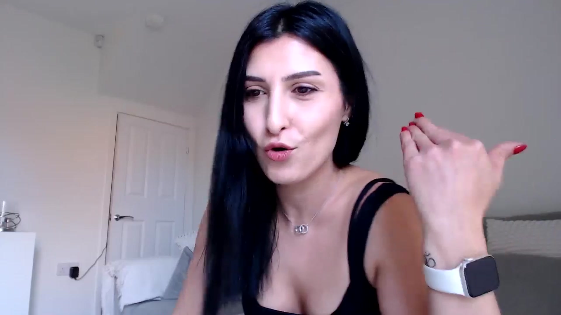 Gallery image thumbnail from LavIson's myfreecams stream on, 01/27/2025, 13:14 image 8 of 20
