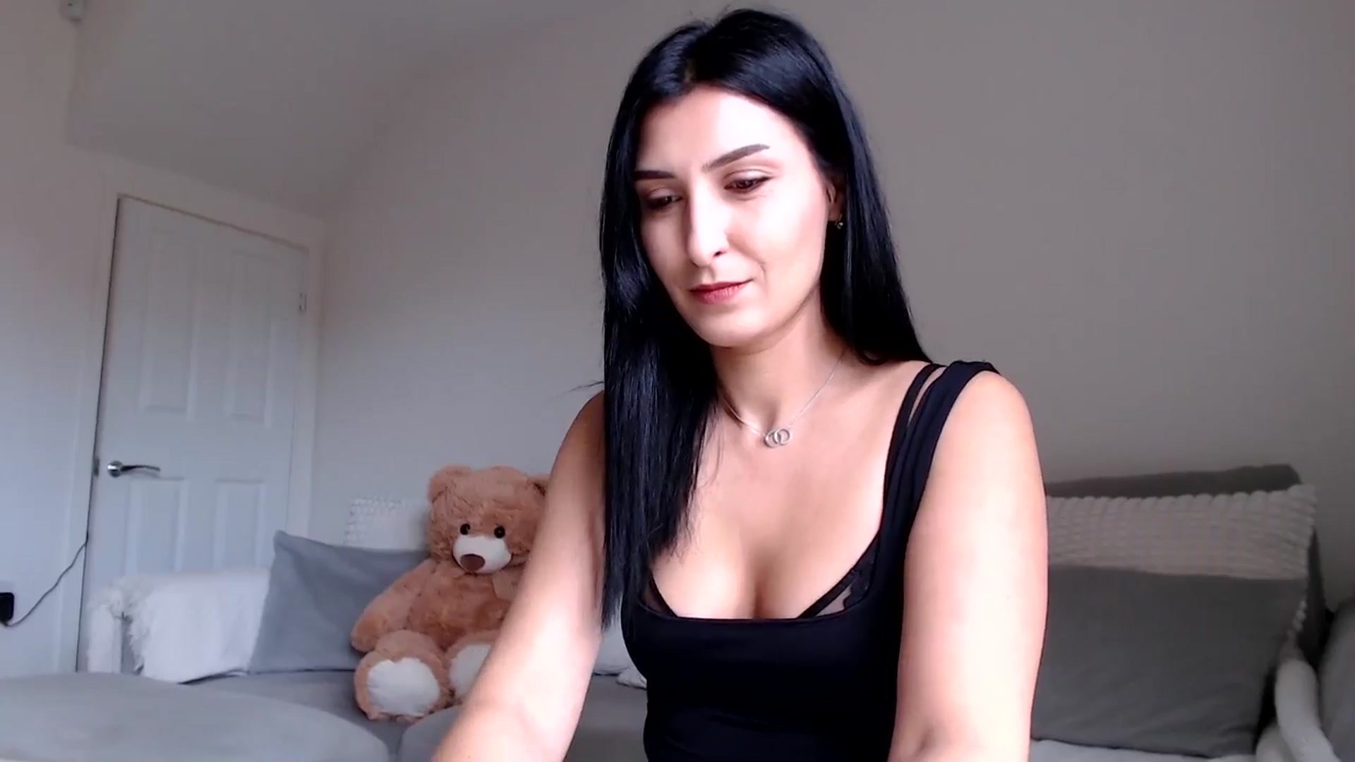 Gallery image thumbnail from LavIson's myfreecams stream on, 01/27/2025, 13:14 image 14 of 20