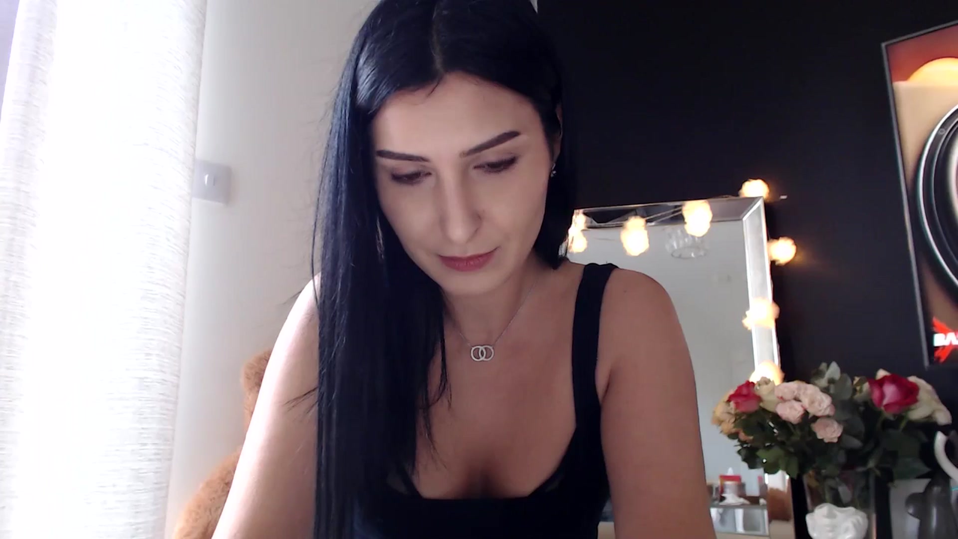 Gallery image thumbnail from LavIson's myfreecams stream on, 01/27/2025, 13:14 image 6 of 20