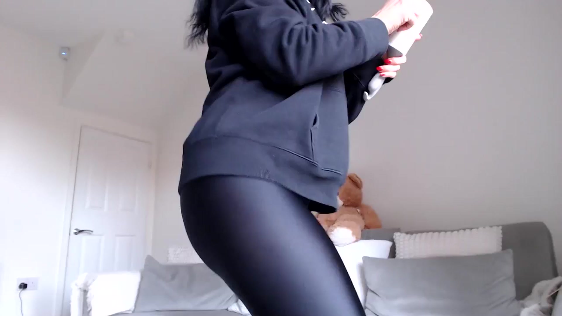 Gallery image thumbnail from LavIson's myfreecams stream on, 01/29/2025, 15:59 image 12 of 20