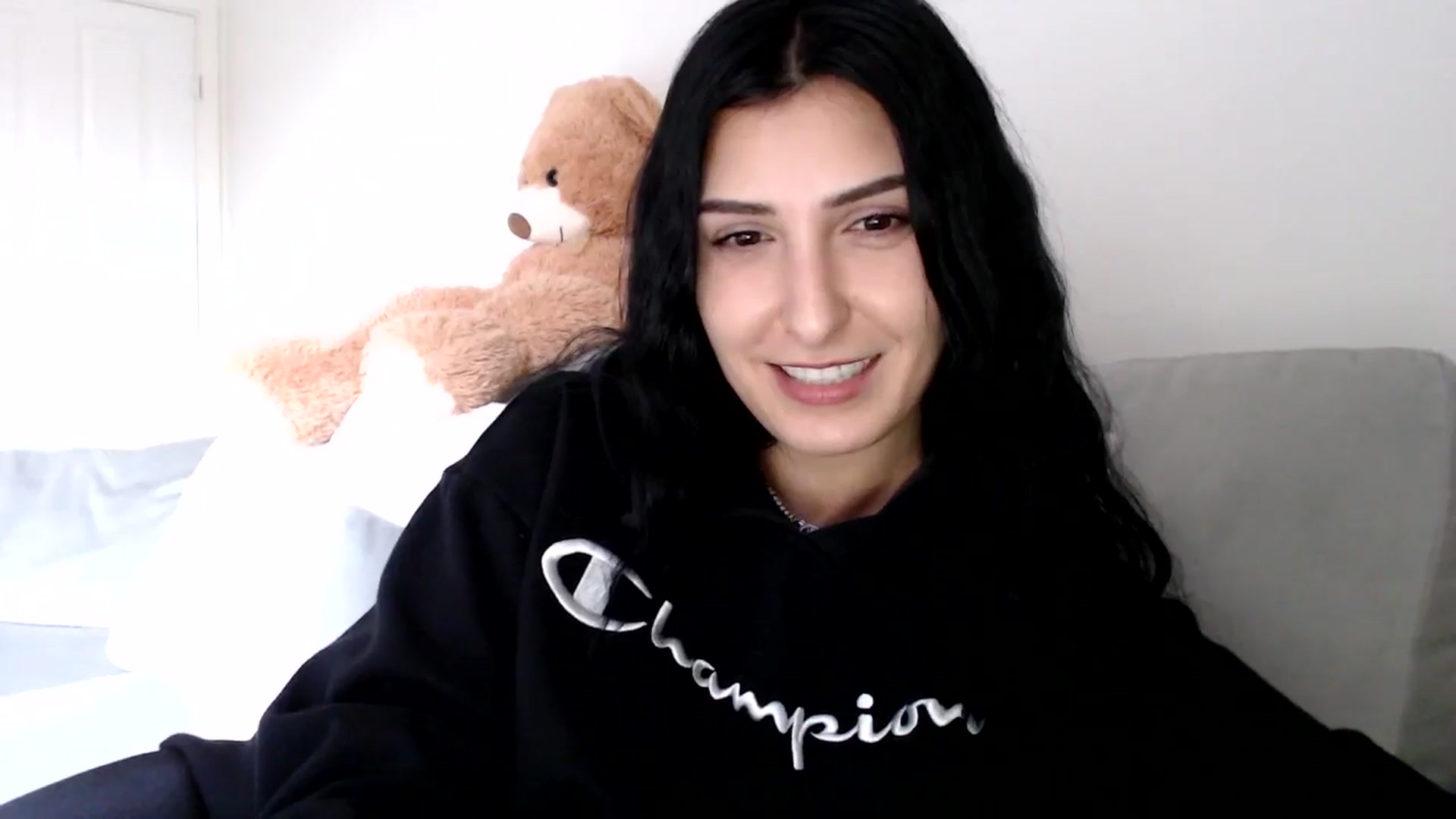 Gallery image thumbnail from LavIson's myfreecams stream on, 01/29/2025, 15:59 image 16 of 20