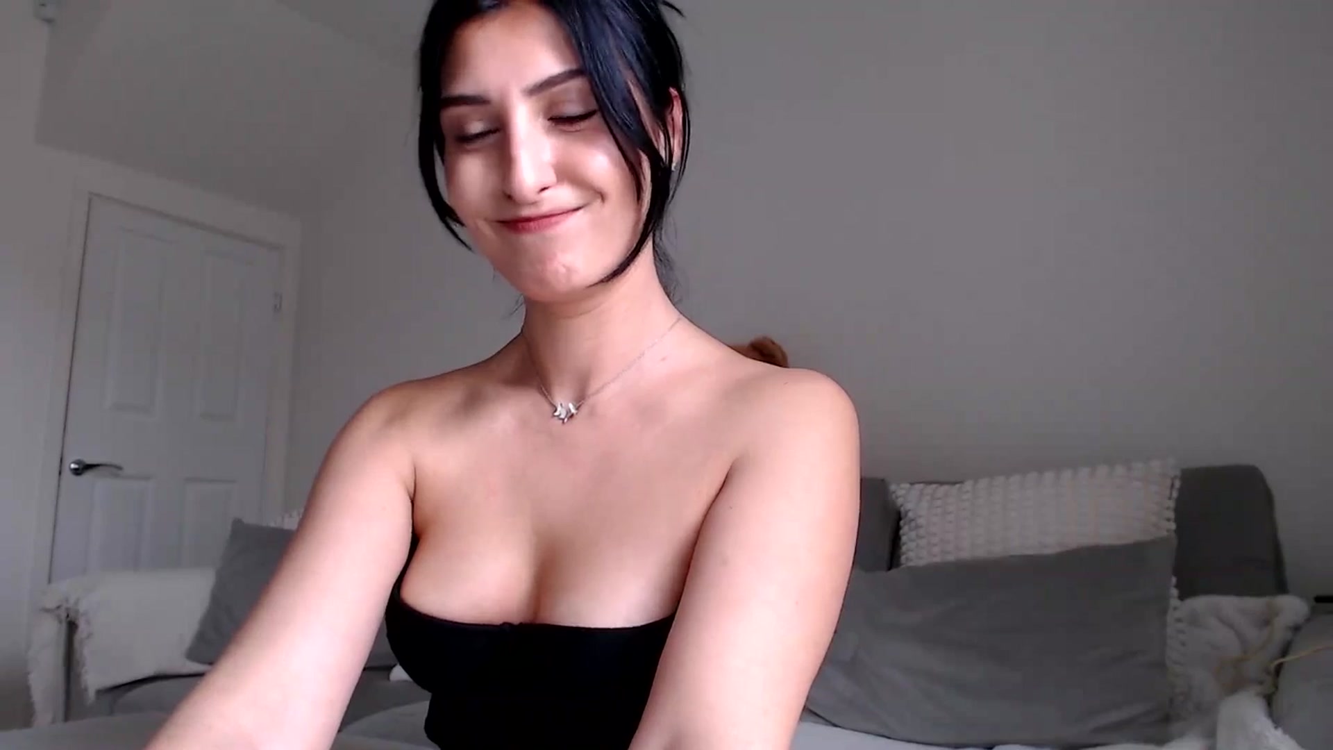 Gallery image thumbnail from LavIson's myfreecams stream on, 02/03/2025, 12:14 image 5 of 20