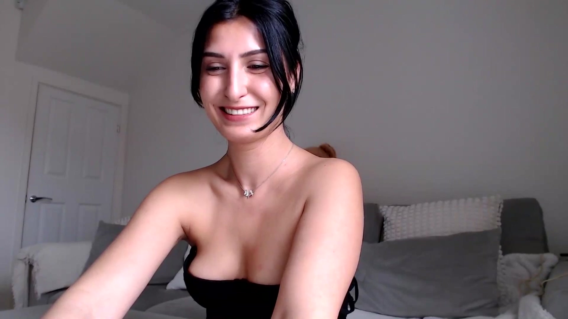 Gallery image thumbnail from LavIson's myfreecams stream on, 02/03/2025, 12:14 image 13 of 20