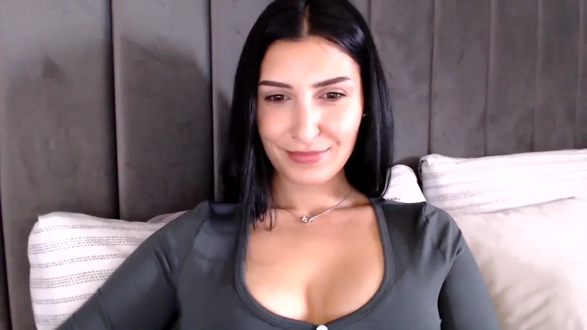 Gallery image thumbnail from LavIson's myfreecams stream on, 02/05/2025, 12:10 image 6 of 20
