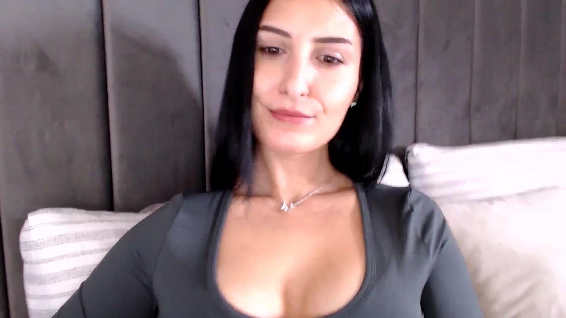 Gallery image thumbnail from LavIson's myfreecams stream on, 02/05/2025, 12:10 image 7 of 20