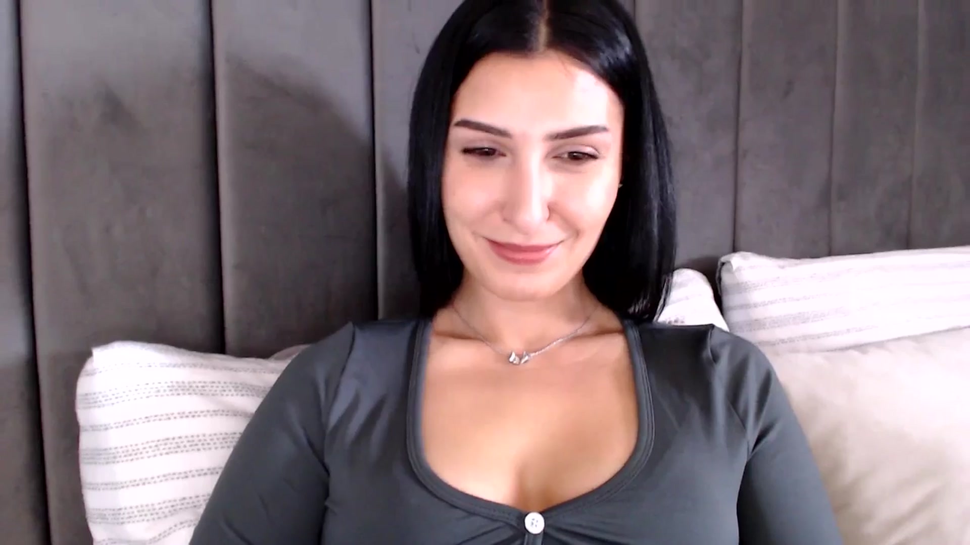 Gallery image thumbnail from LavIson's myfreecams stream on, 02/05/2025, 12:10 image 2 of 20
