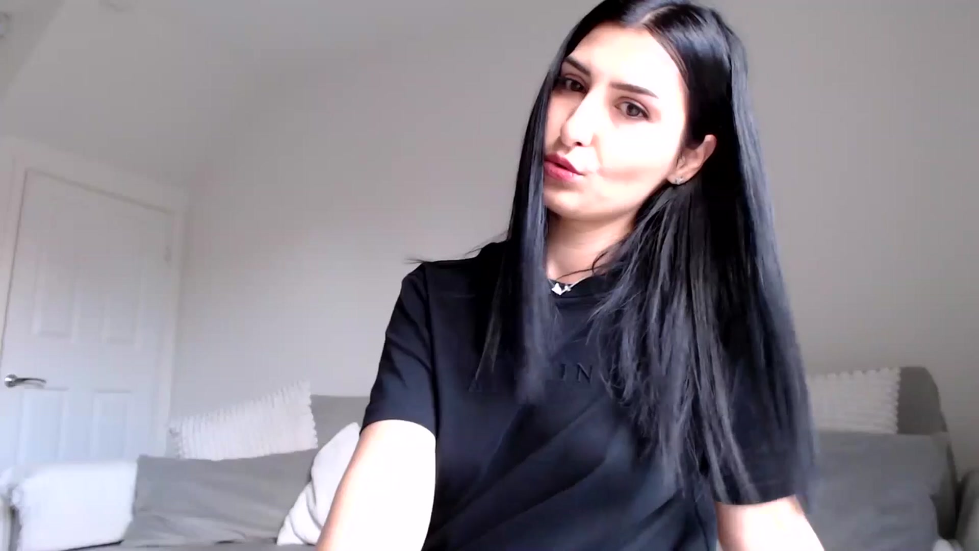 Gallery image thumbnail from LavIson's myfreecams stream on, 02/06/2025, 12:58 image 17 of 20