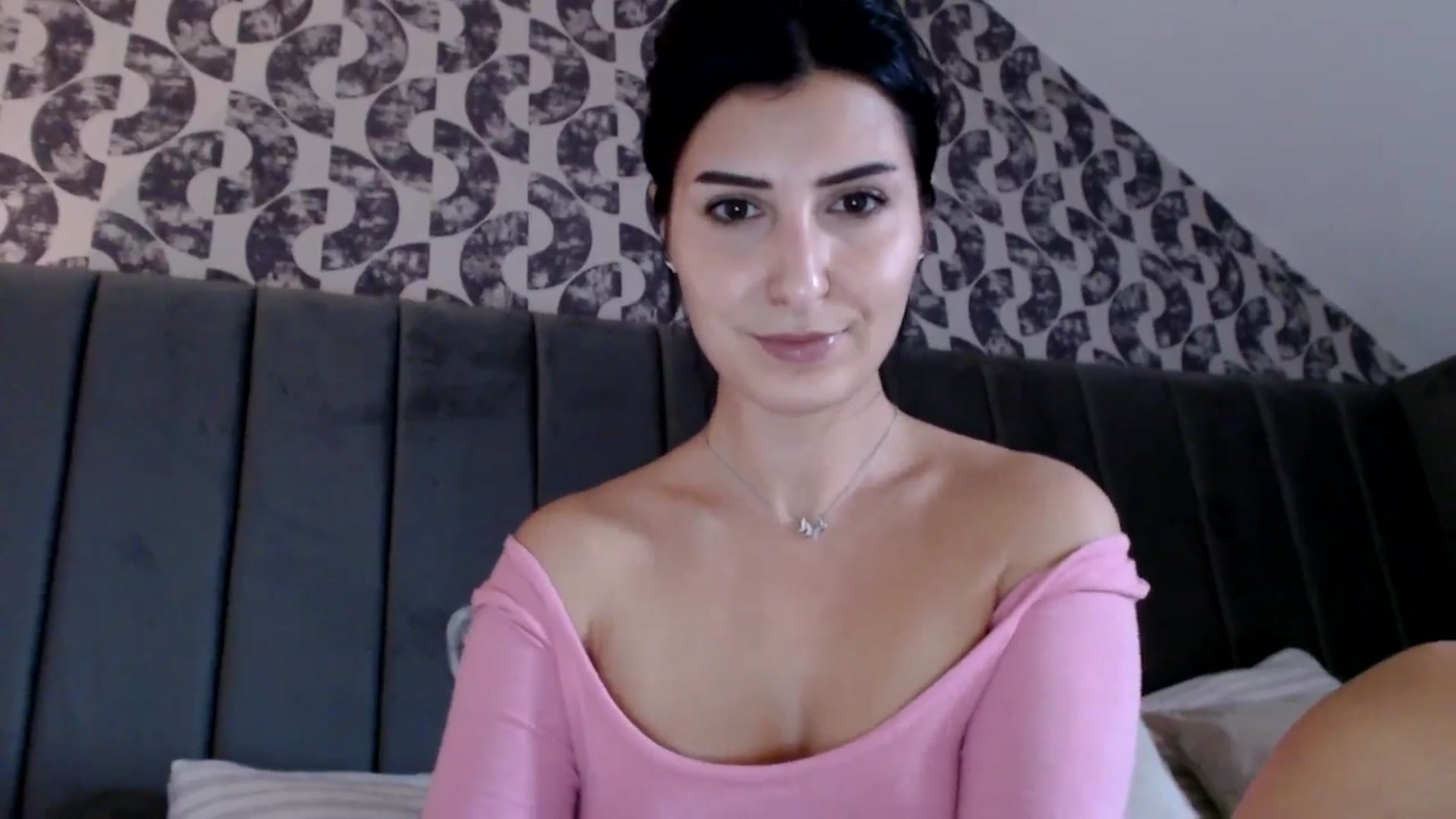 Gallery image thumbnail from LavIson's myfreecams stream on, 02/07/2025, 12:25 image 6 of 20
