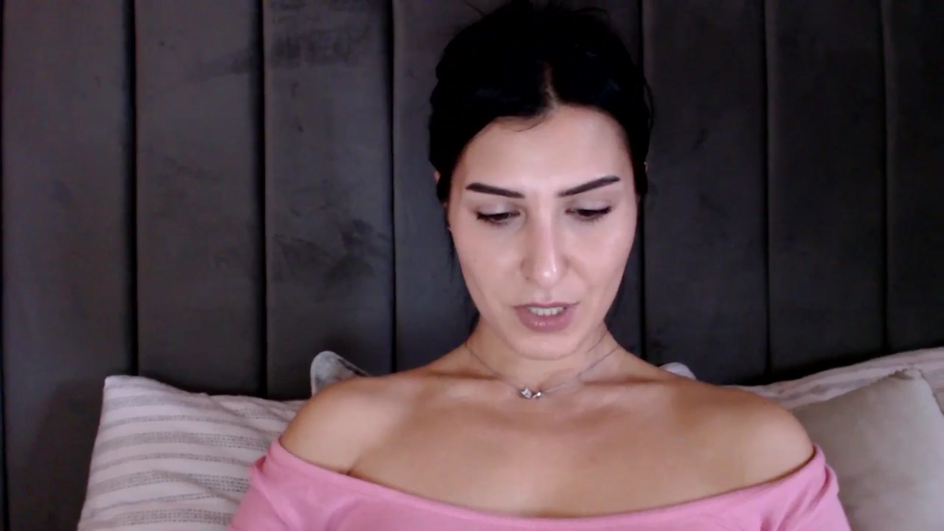 Gallery image thumbnail from LavIson's myfreecams stream on, 02/07/2025, 12:25 image 9 of 20