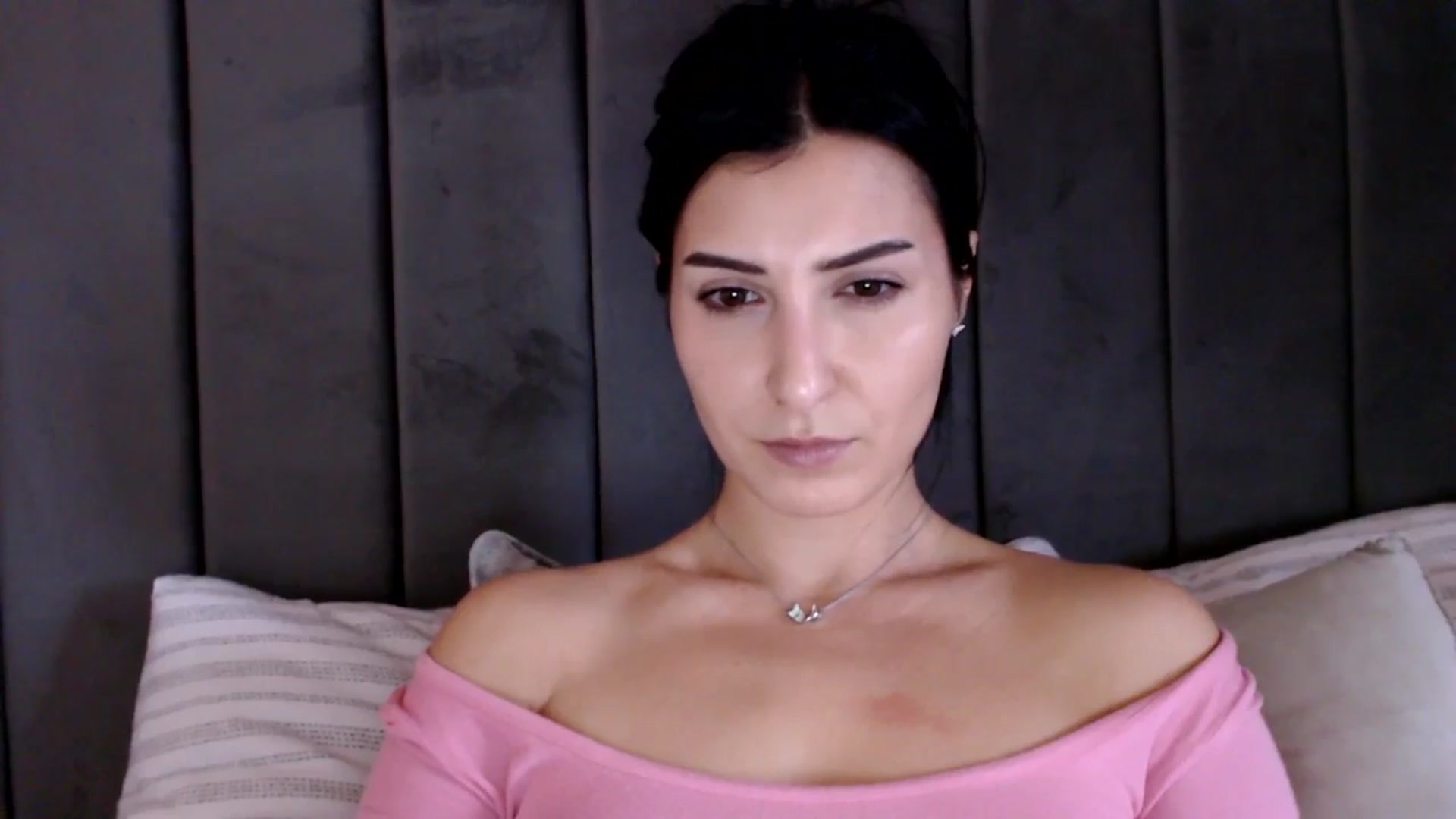 Gallery image thumbnail from LavIson's myfreecams stream on, 02/07/2025, 12:25 image 13 of 20