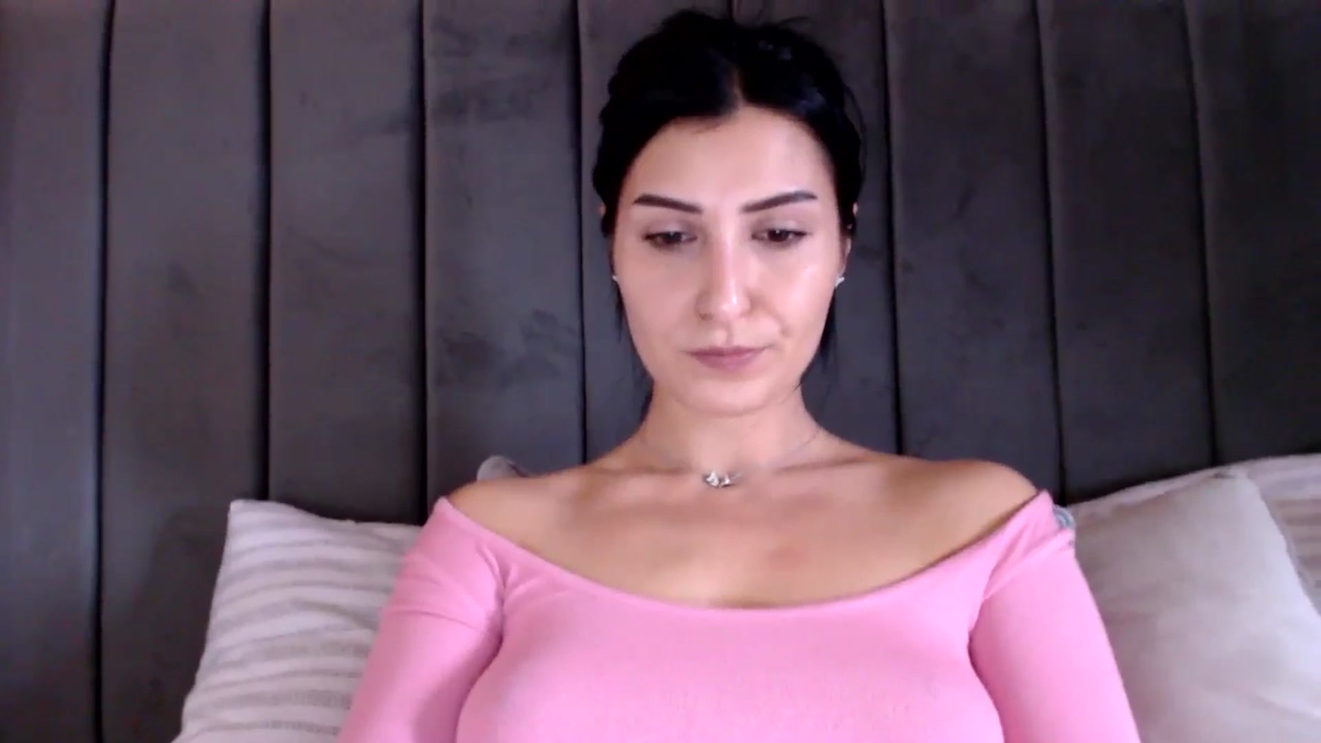 Gallery image thumbnail from LavIson's myfreecams stream on, 02/07/2025, 12:25 image 20 of 20
