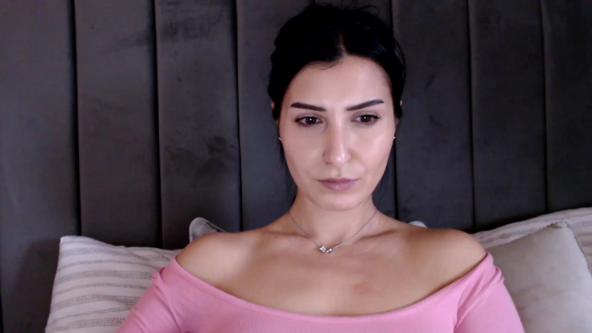 Gallery image thumbnail from LavIson's myfreecams stream on, 02/07/2025, 12:25 image 15 of 20