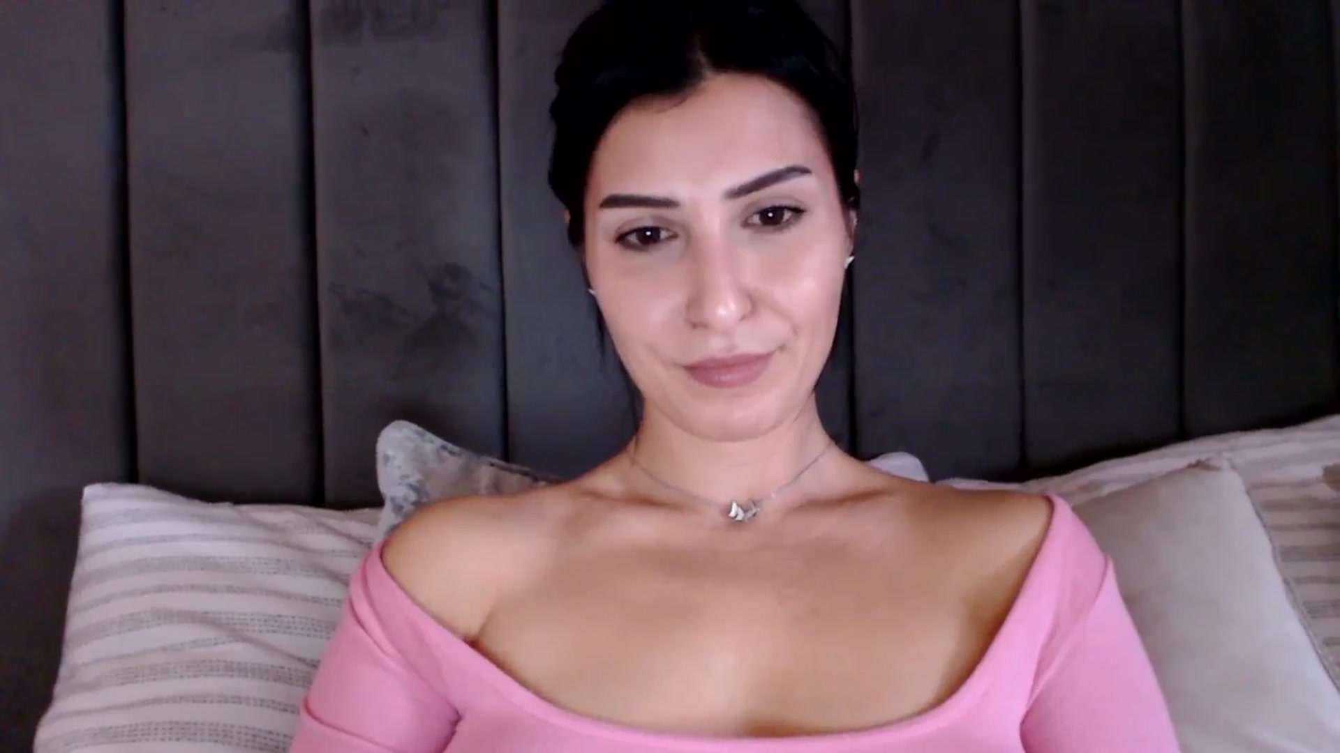 Gallery image thumbnail from LavIson's myfreecams stream on, 02/07/2025, 12:25 image 5 of 20