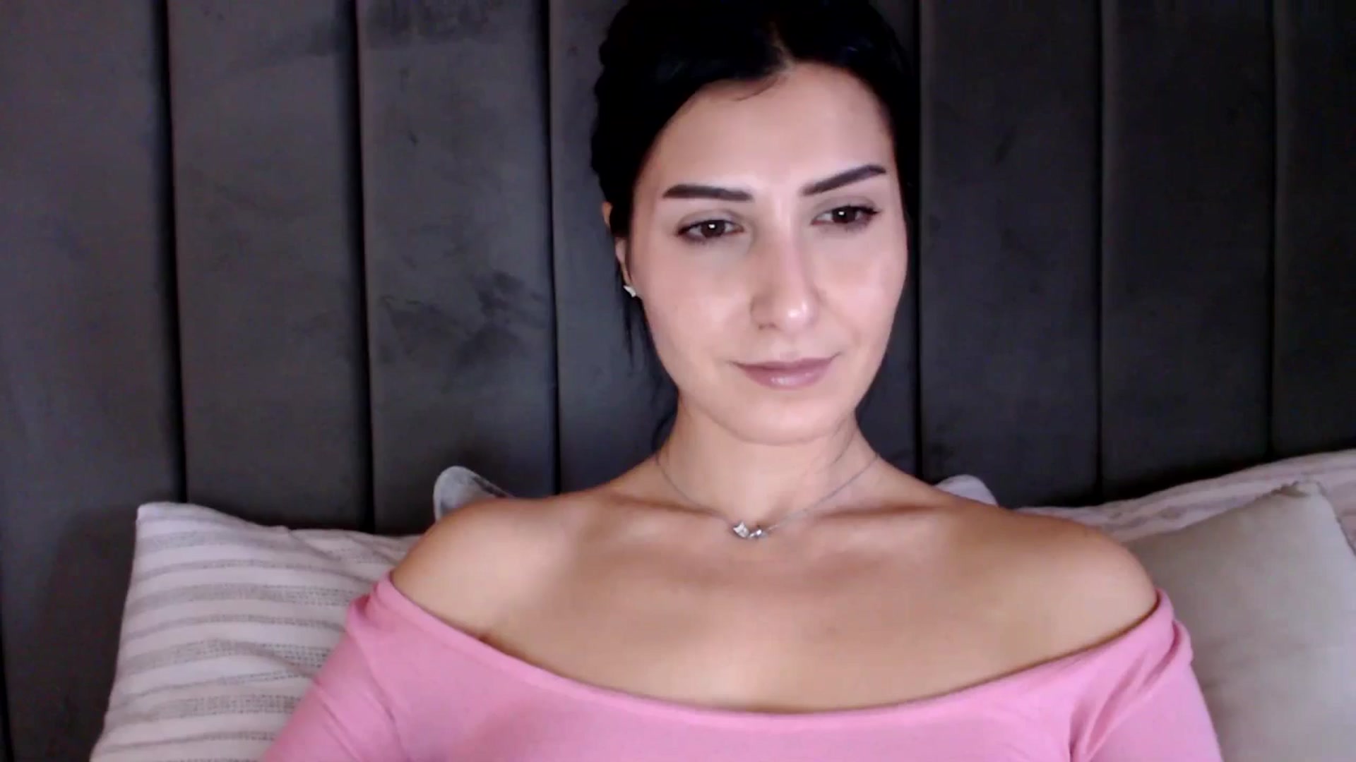 Gallery image thumbnail from LavIson's myfreecams stream on, 02/07/2025, 12:25 image 8 of 20