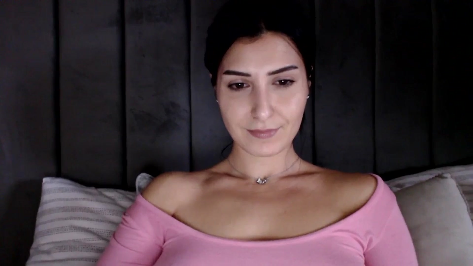Gallery image thumbnail from LavIson's myfreecams stream on, 02/07/2025, 13:29 image 7 of 20