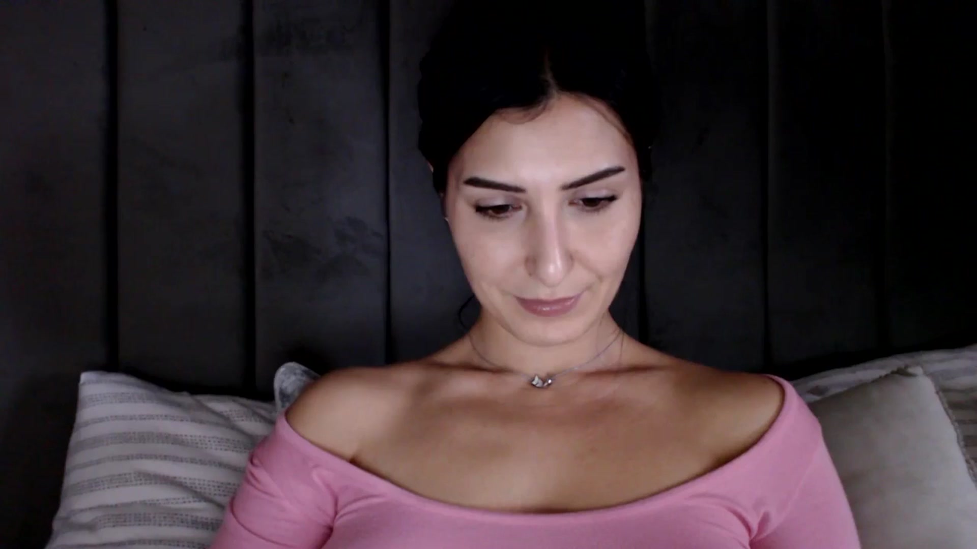 Gallery image thumbnail from LavIson's myfreecams stream on, 02/07/2025, 13:29 image 9 of 20