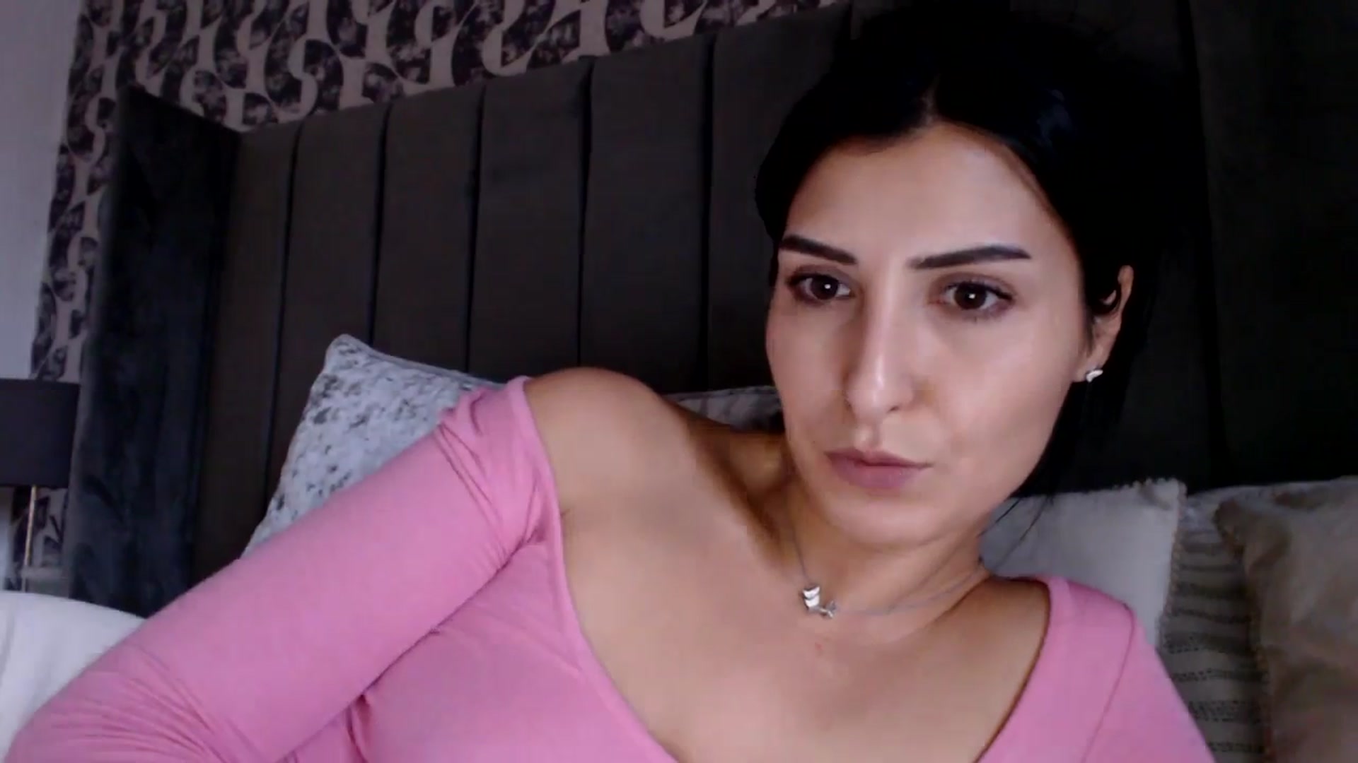 Gallery image thumbnail from LavIson's myfreecams stream on, 02/07/2025, 14:19 image 19 of 20