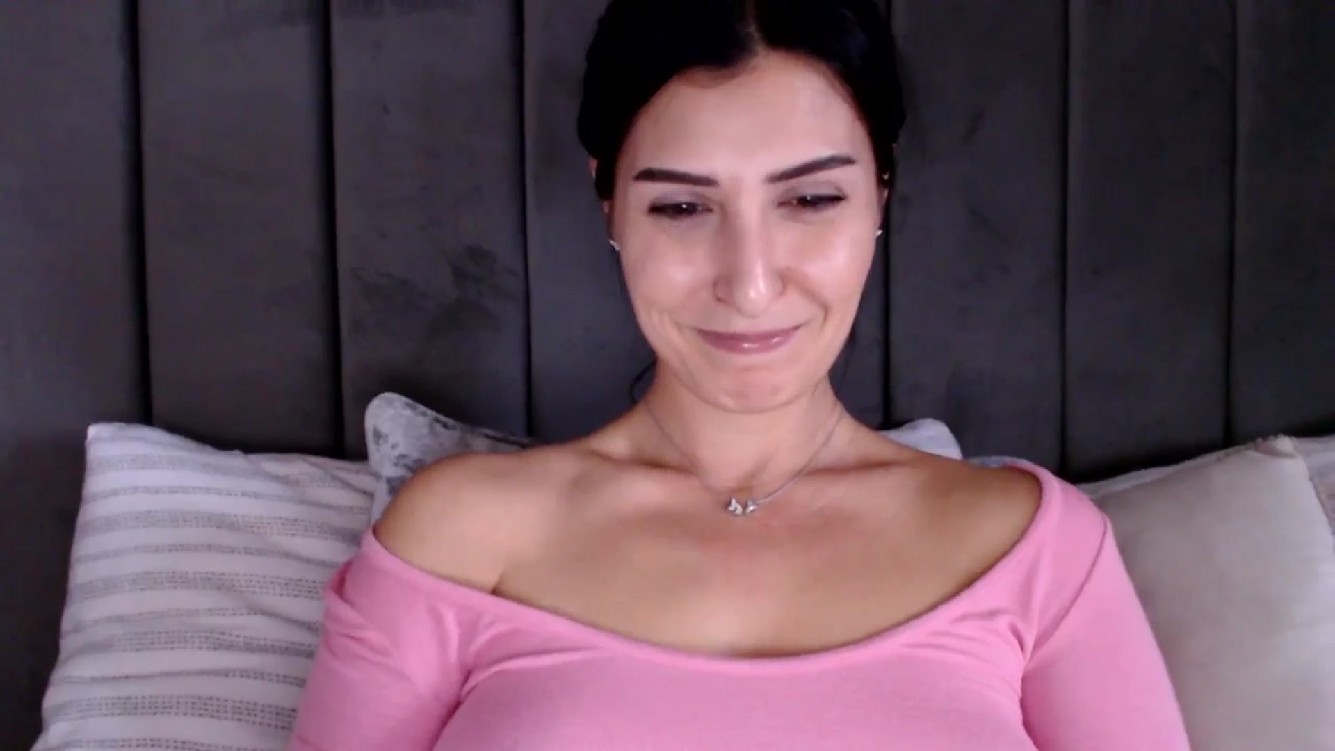 Gallery image thumbnail from LavIson's myfreecams stream on, 02/07/2025, 14:19 image 8 of 20