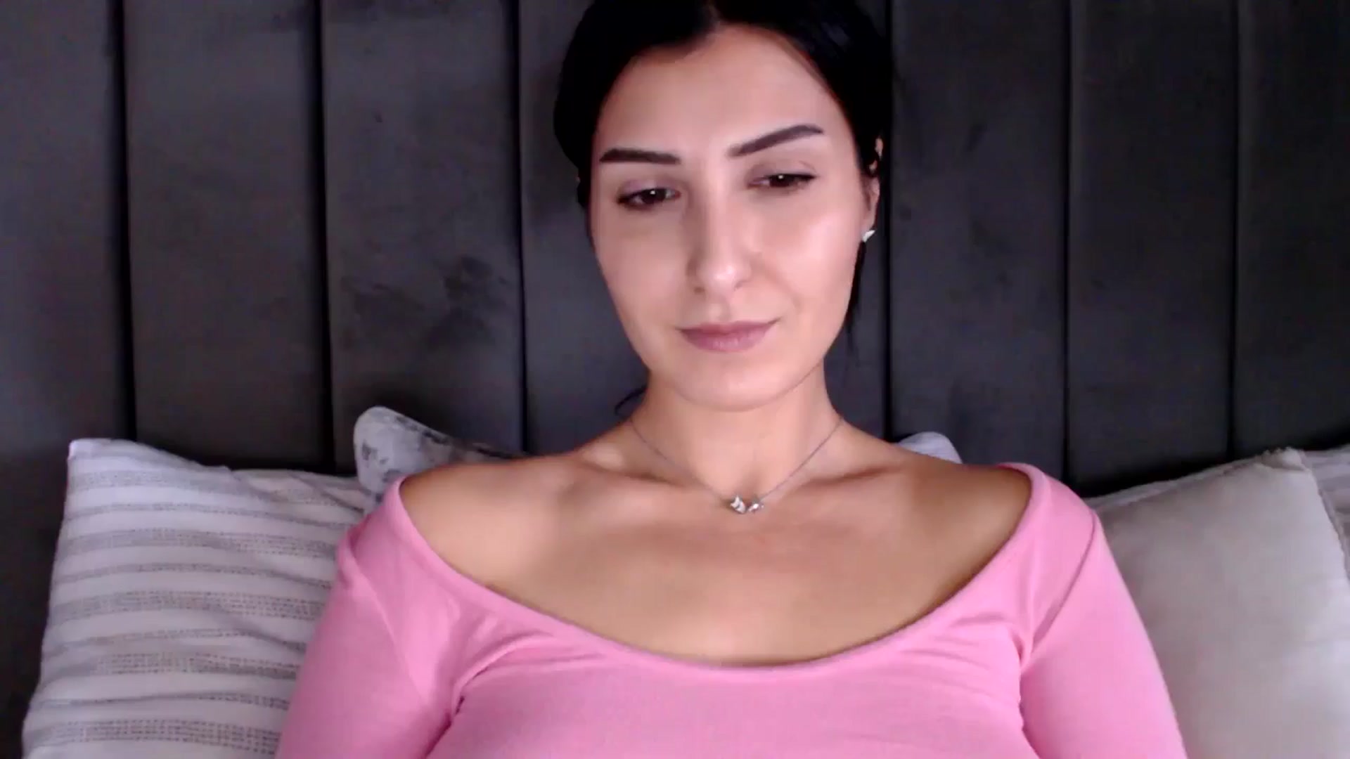 Gallery image thumbnail from LavIson's myfreecams stream on, 02/07/2025, 14:19 image 1 of 20