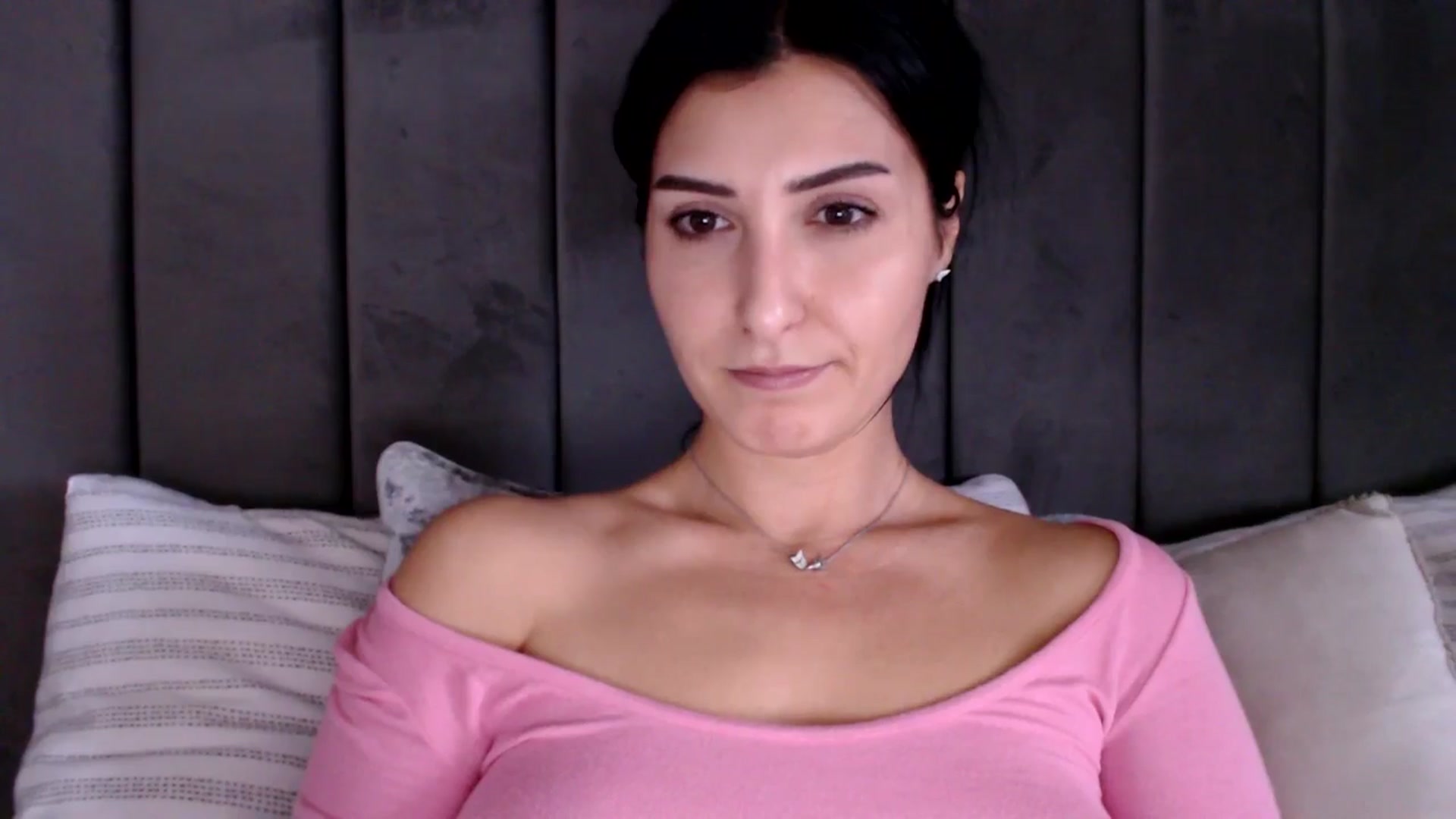 Gallery image thumbnail from LavIson's myfreecams stream on, 02/07/2025, 14:19 image 7 of 20