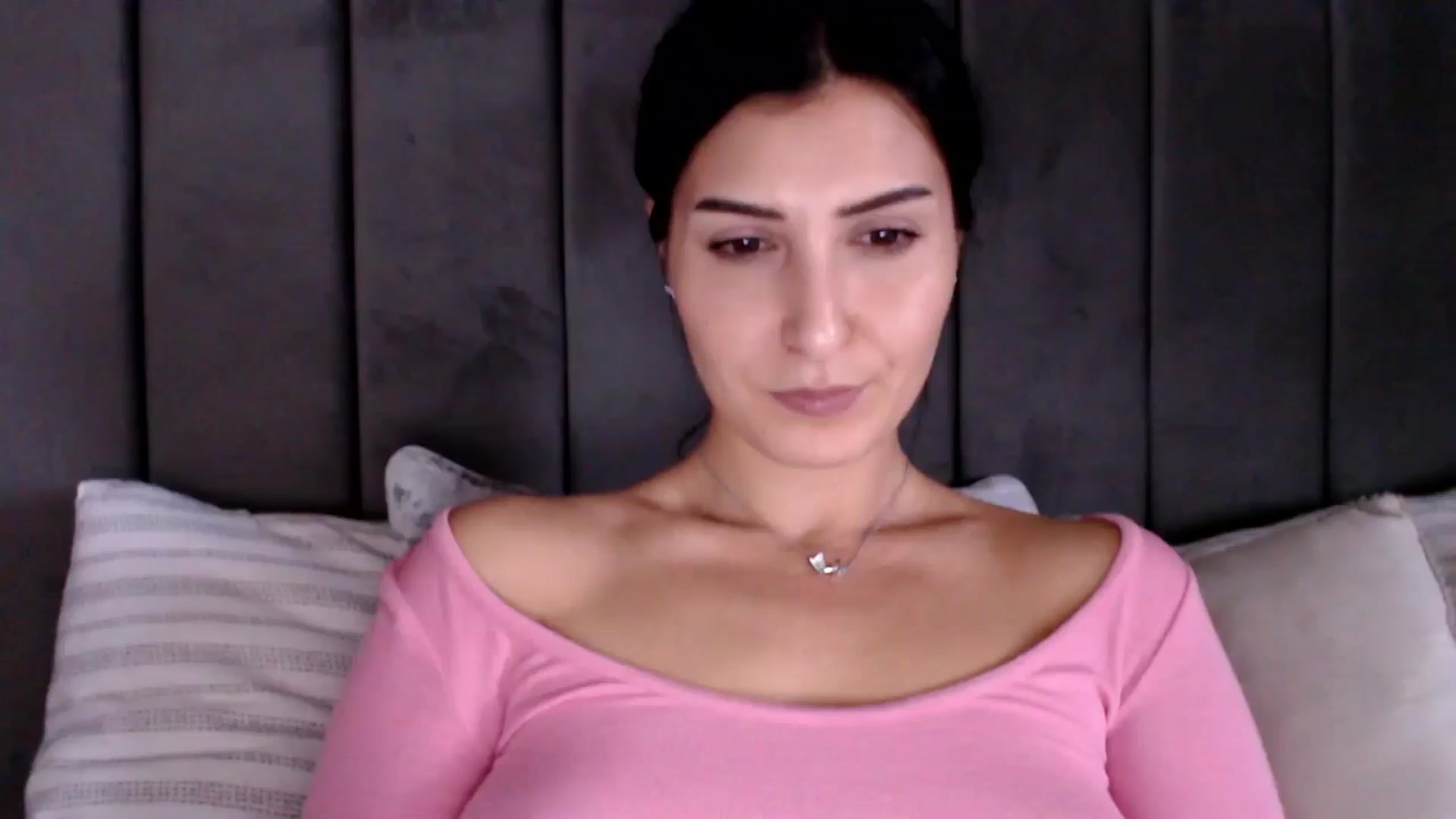 Gallery image thumbnail from LavIson's myfreecams stream on, 02/07/2025, 14:19 image 3 of 20