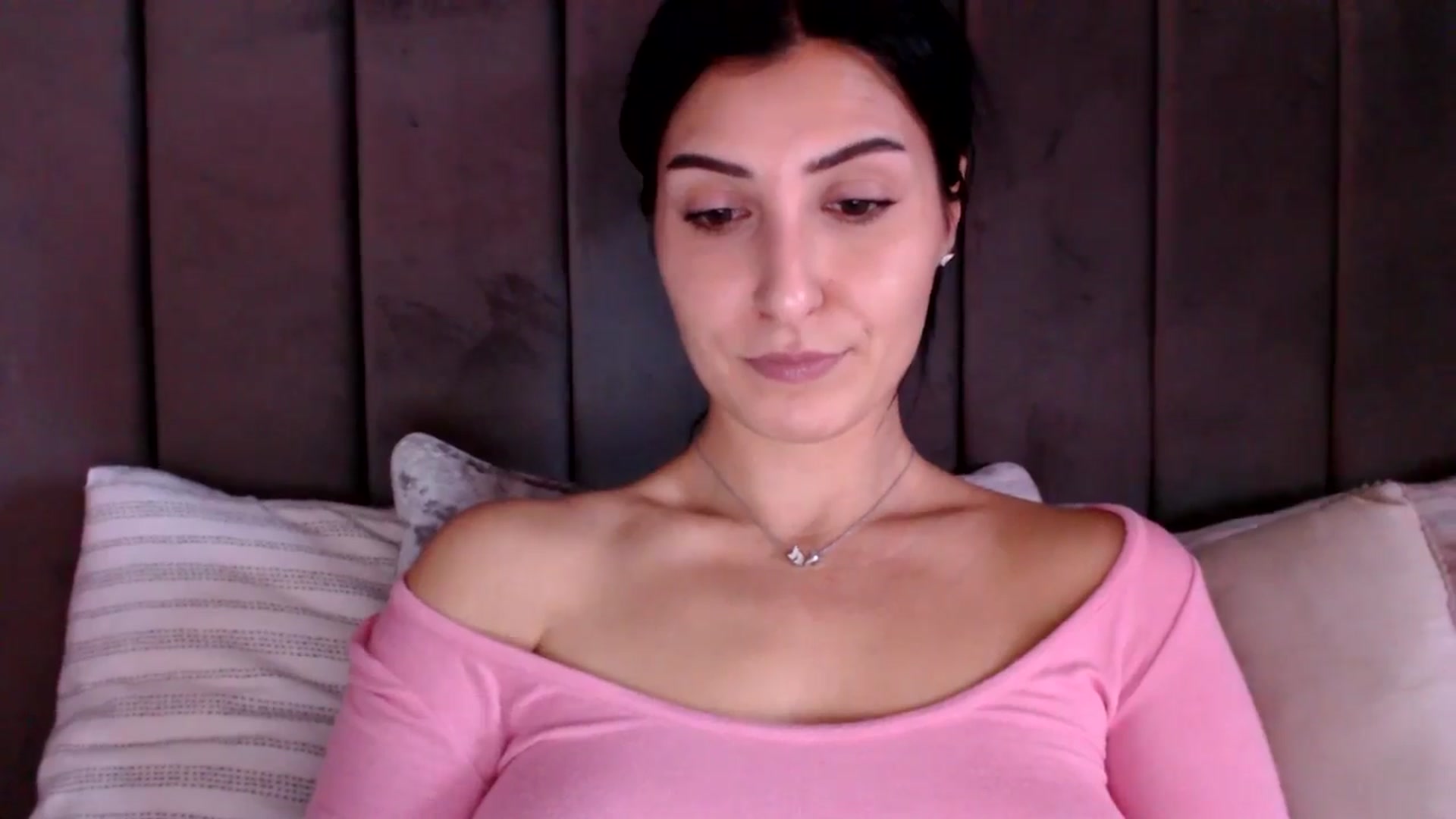 Gallery image thumbnail from LavIson's myfreecams stream on, 02/07/2025, 14:19 image 9 of 20