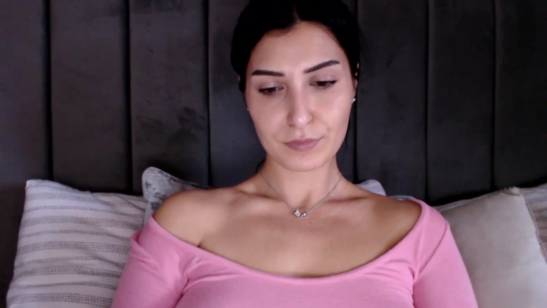 Gallery image thumbnail from LavIson's myfreecams stream on, 02/07/2025, 14:19 image 11 of 20