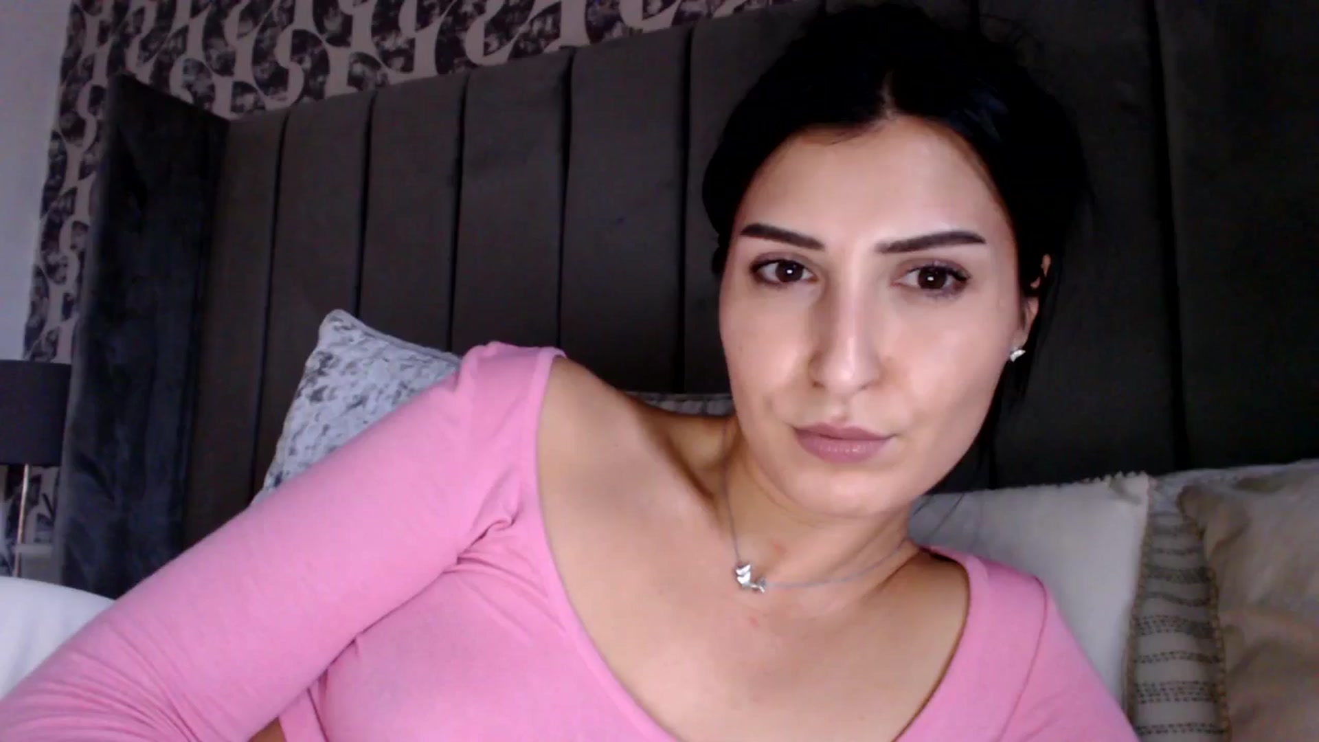 Gallery image thumbnail from LavIson's myfreecams stream on, 02/07/2025, 14:19 image 17 of 20