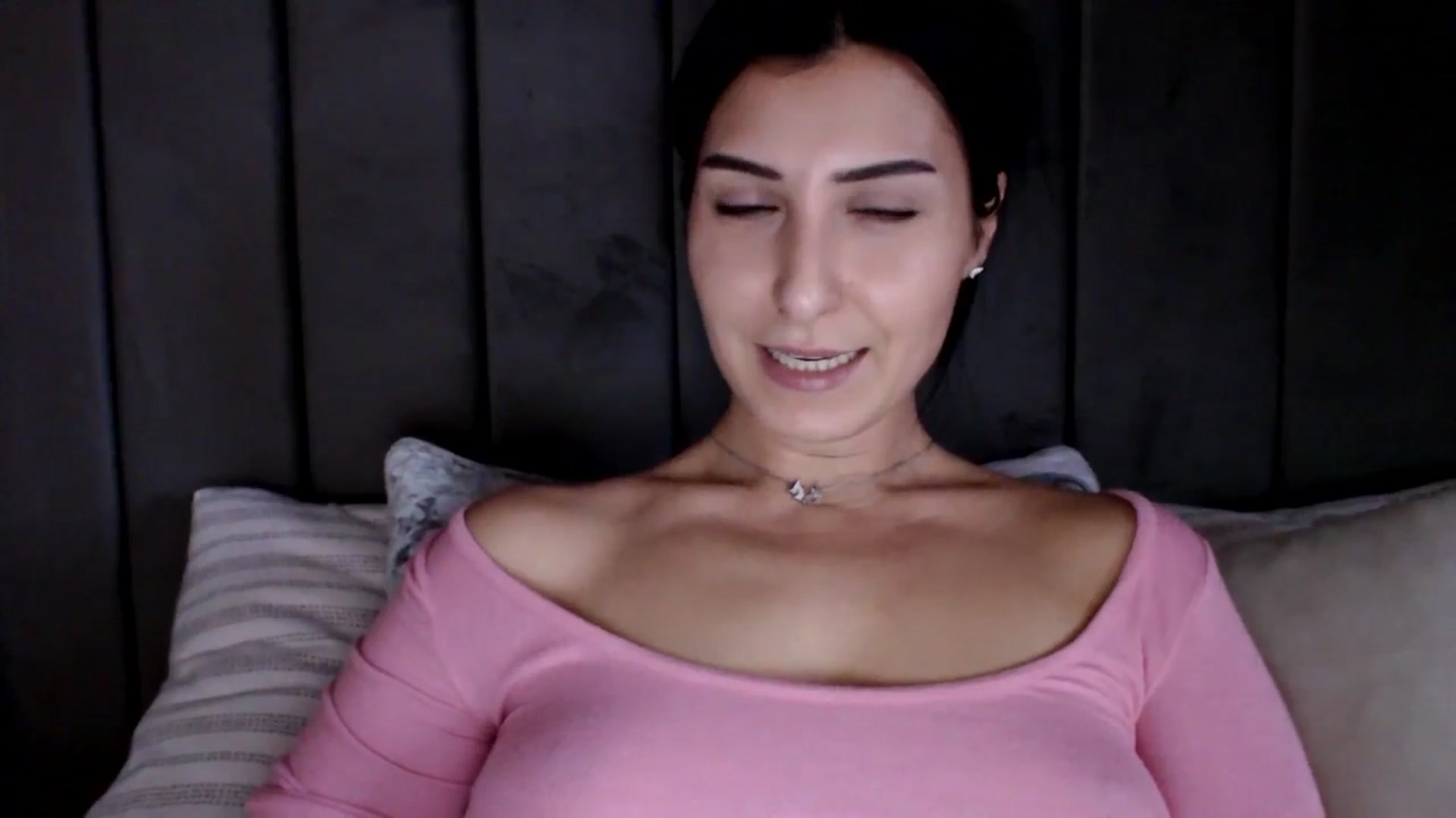 Gallery image thumbnail from LavIson's myfreecams stream on, 02/07/2025, 14:49 image 9 of 20