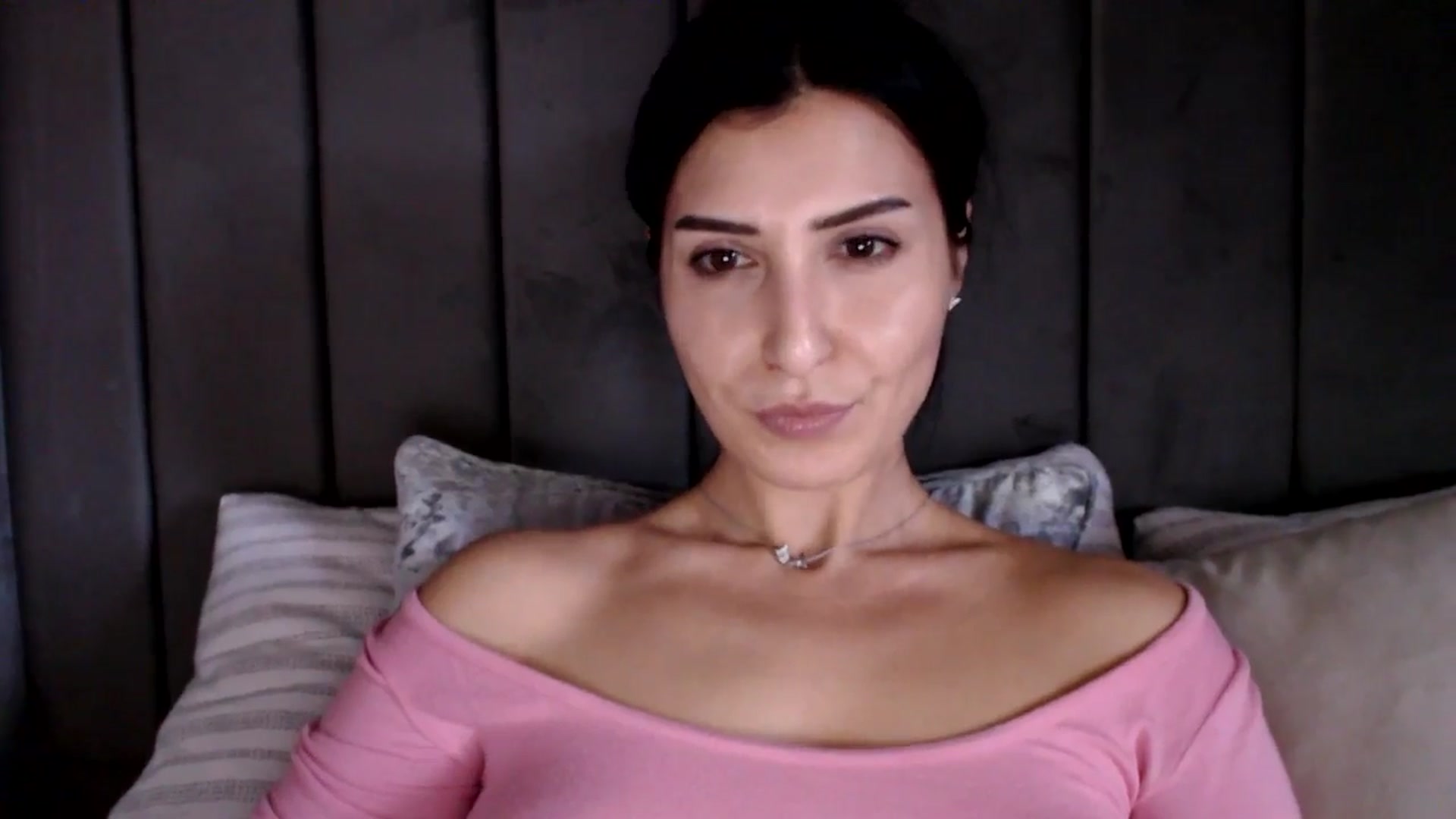 Gallery image thumbnail from LavIson's myfreecams stream on, 02/07/2025, 14:49 image 2 of 20