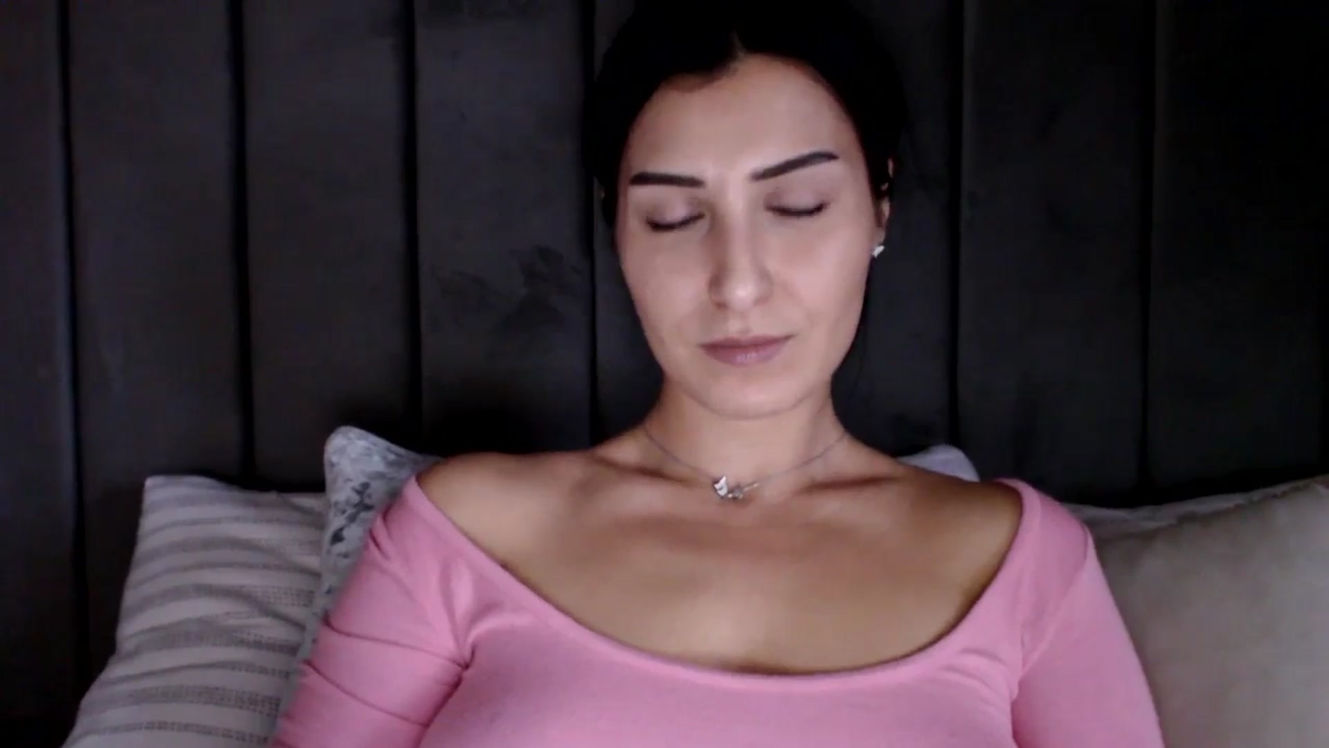 Gallery image thumbnail from LavIson's myfreecams stream on, 02/07/2025, 14:49 image 6 of 20