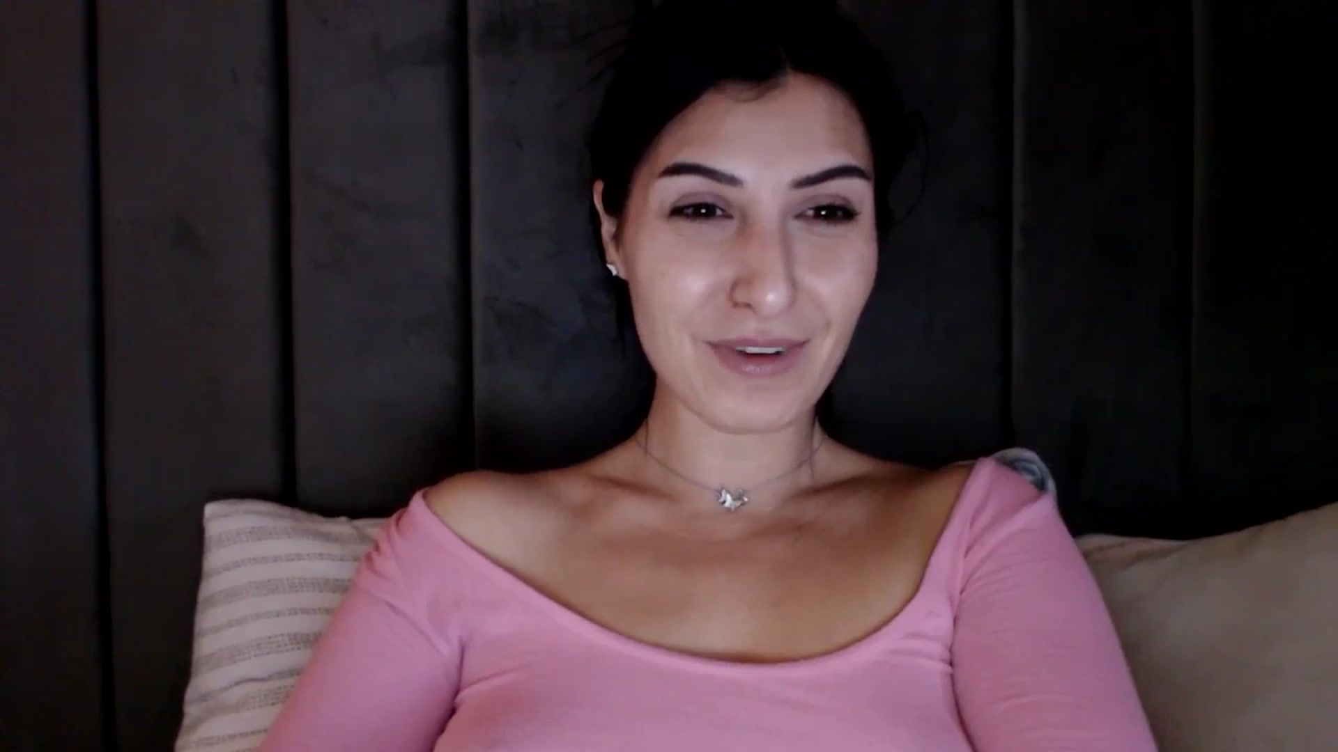 Gallery image thumbnail from LavIson's myfreecams stream on, 02/07/2025, 15:53 image 8 of 20