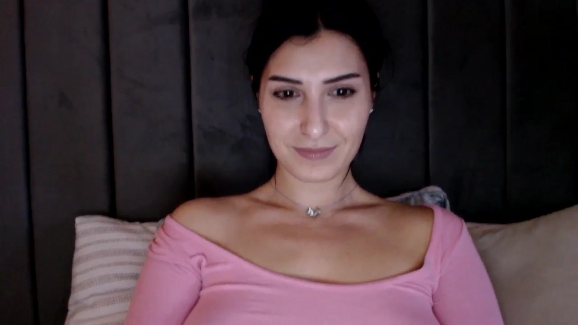 Gallery image thumbnail from LavIson's myfreecams stream on, 02/07/2025, 15:53 image 6 of 20