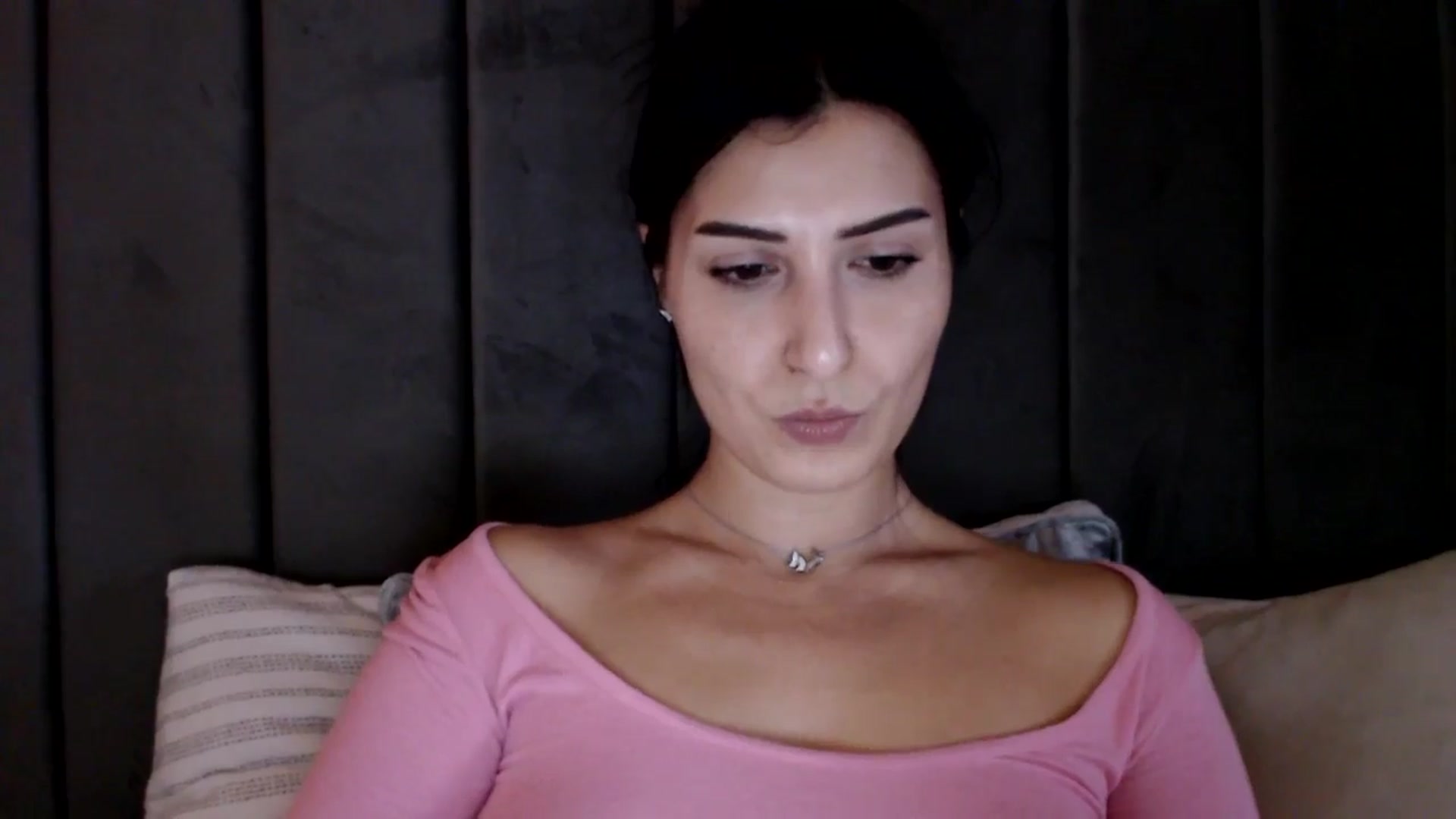 Gallery image thumbnail from LavIson's myfreecams stream on, 02/07/2025, 15:53 image 10 of 20