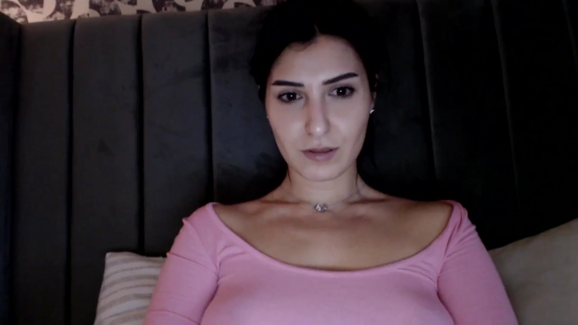 Gallery image thumbnail from LavIson's myfreecams stream on, 02/07/2025, 15:53 image 19 of 20