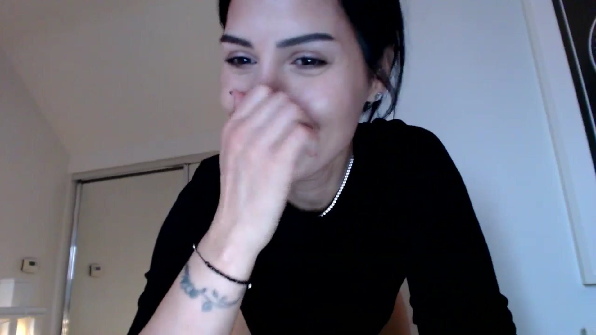 Gallery image thumbnail from LavIson's myfreecams stream on, 02/10/2025, 11:07 image 15 of 20