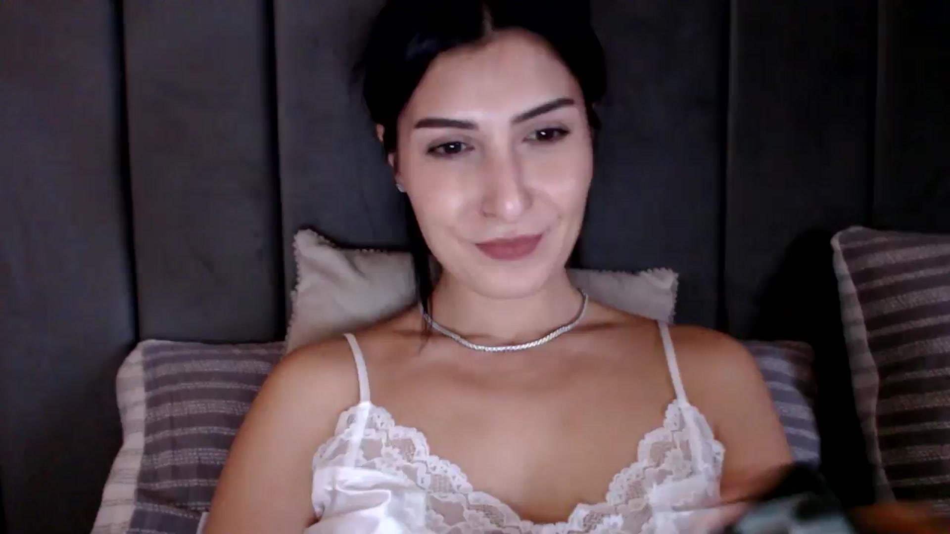 Gallery image thumbnail from LavIson's myfreecams stream on, 02/10/2025, 12:37 image 16 of 20