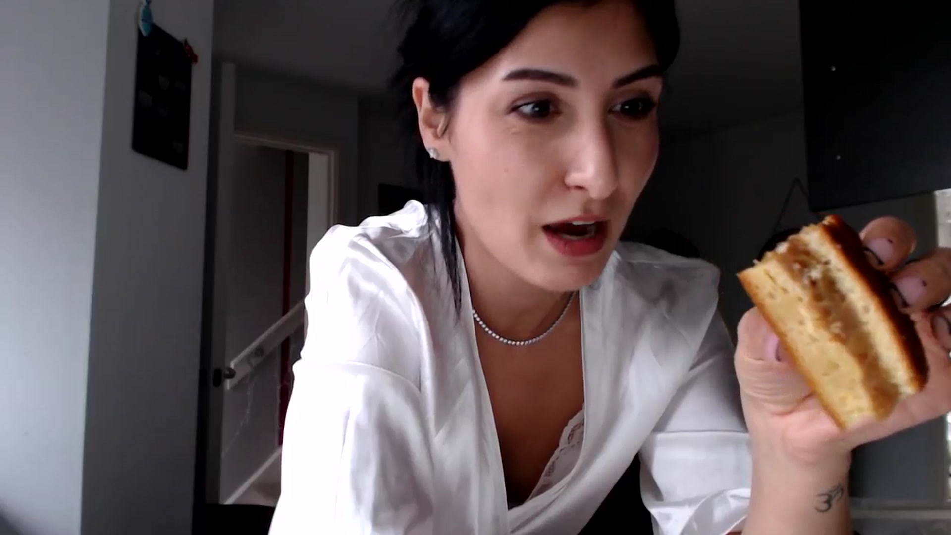 Gallery image thumbnail from LavIson's myfreecams stream on, 02/10/2025, 14:25 image 5 of 20