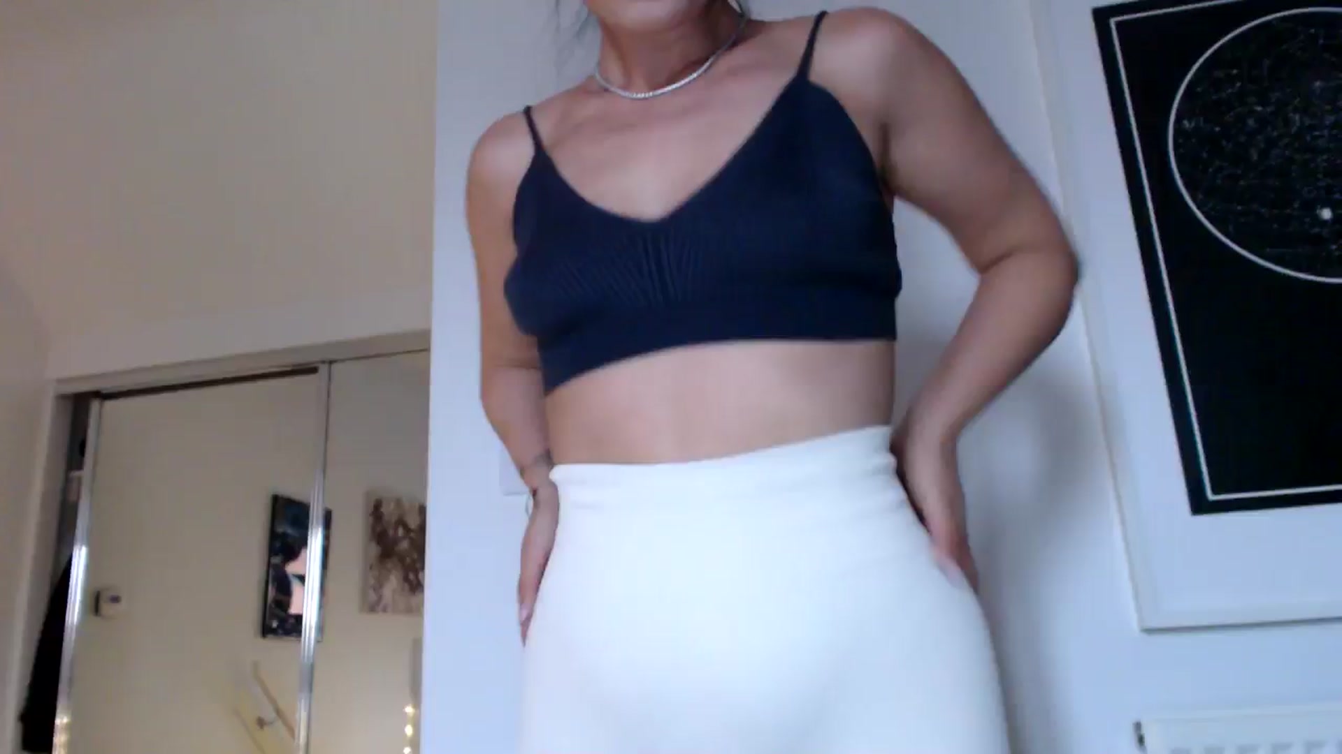 Gallery image thumbnail from LavIson's myfreecams stream on, 02/10/2025, 14:25 image 16 of 20