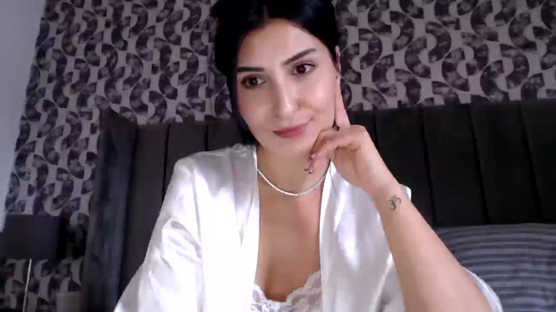 Gallery image thumbnail from LavIson's myfreecams stream on, 02/10/2025, 14:25 image 14 of 20