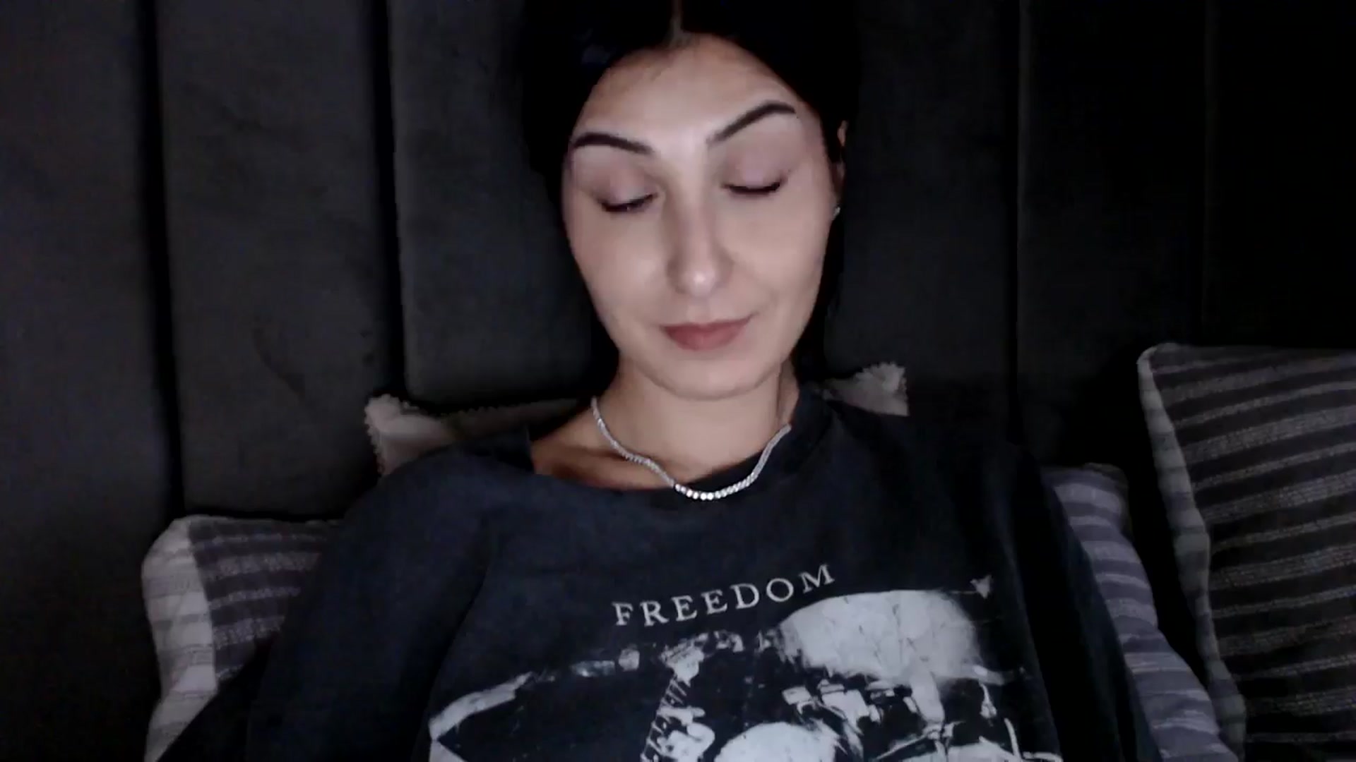 Gallery image thumbnail from LavIson's myfreecams stream on, 02/10/2025, 15:14 image 5 of 20