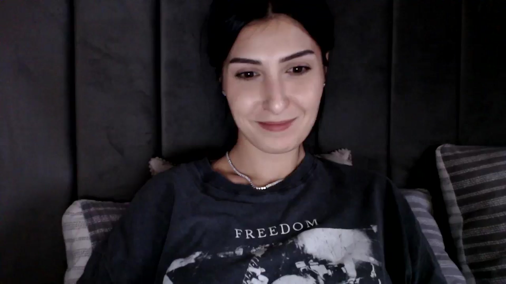 Gallery image thumbnail from LavIson's myfreecams stream on, 02/10/2025, 15:14 image 3 of 20