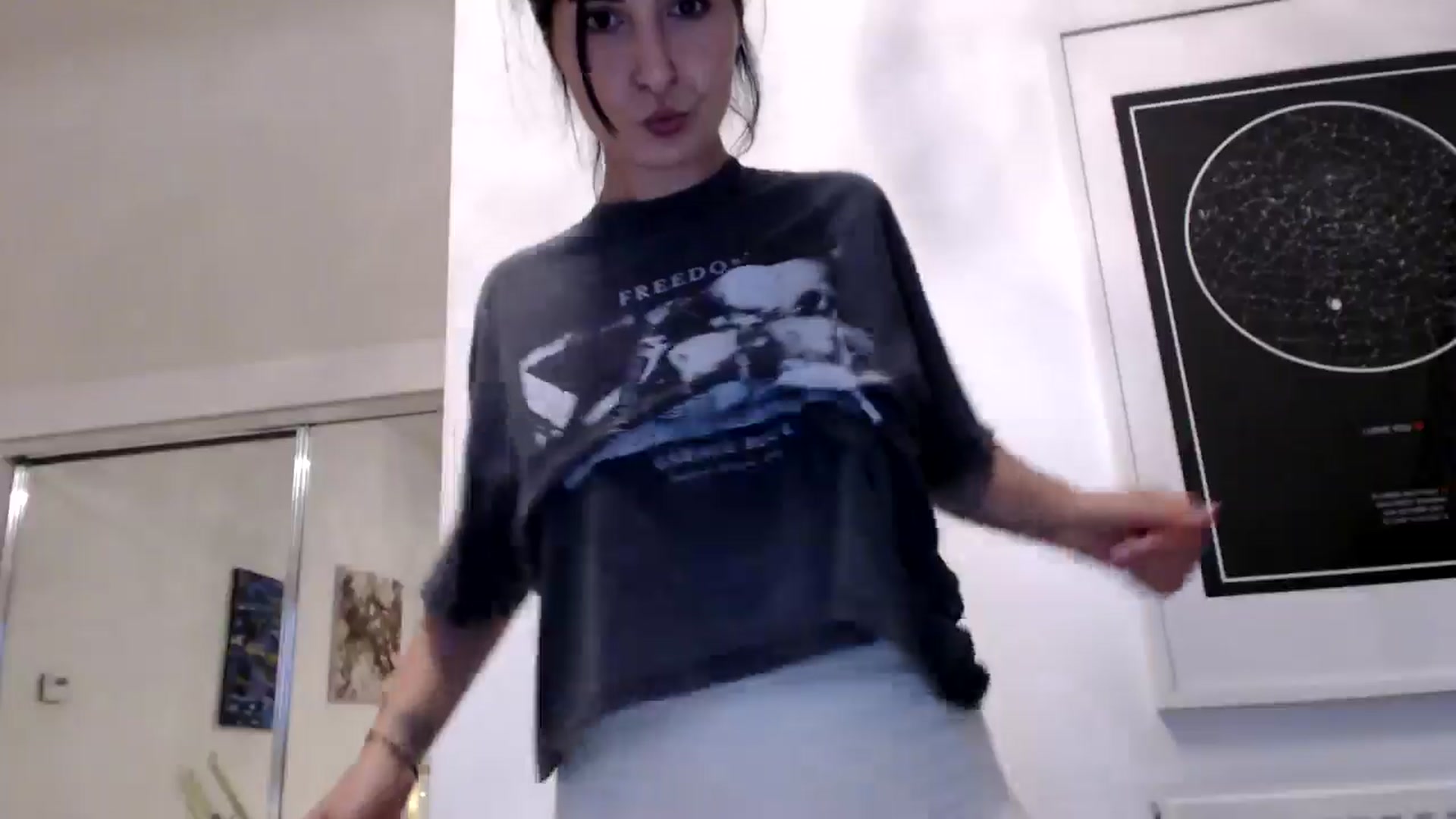 Gallery image thumbnail from LavIson's myfreecams stream on, 02/10/2025, 16:20 image 8 of 20