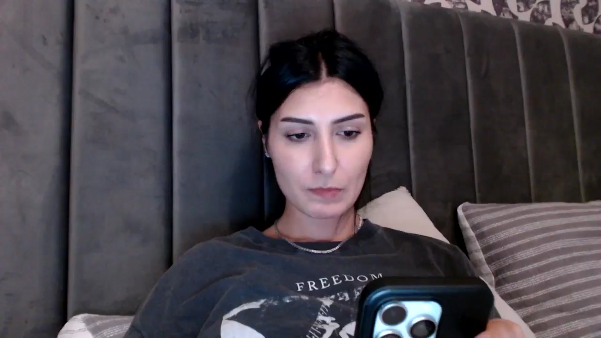 Gallery image thumbnail from LavIson's myfreecams stream on, 02/10/2025, 16:20 image 18 of 20