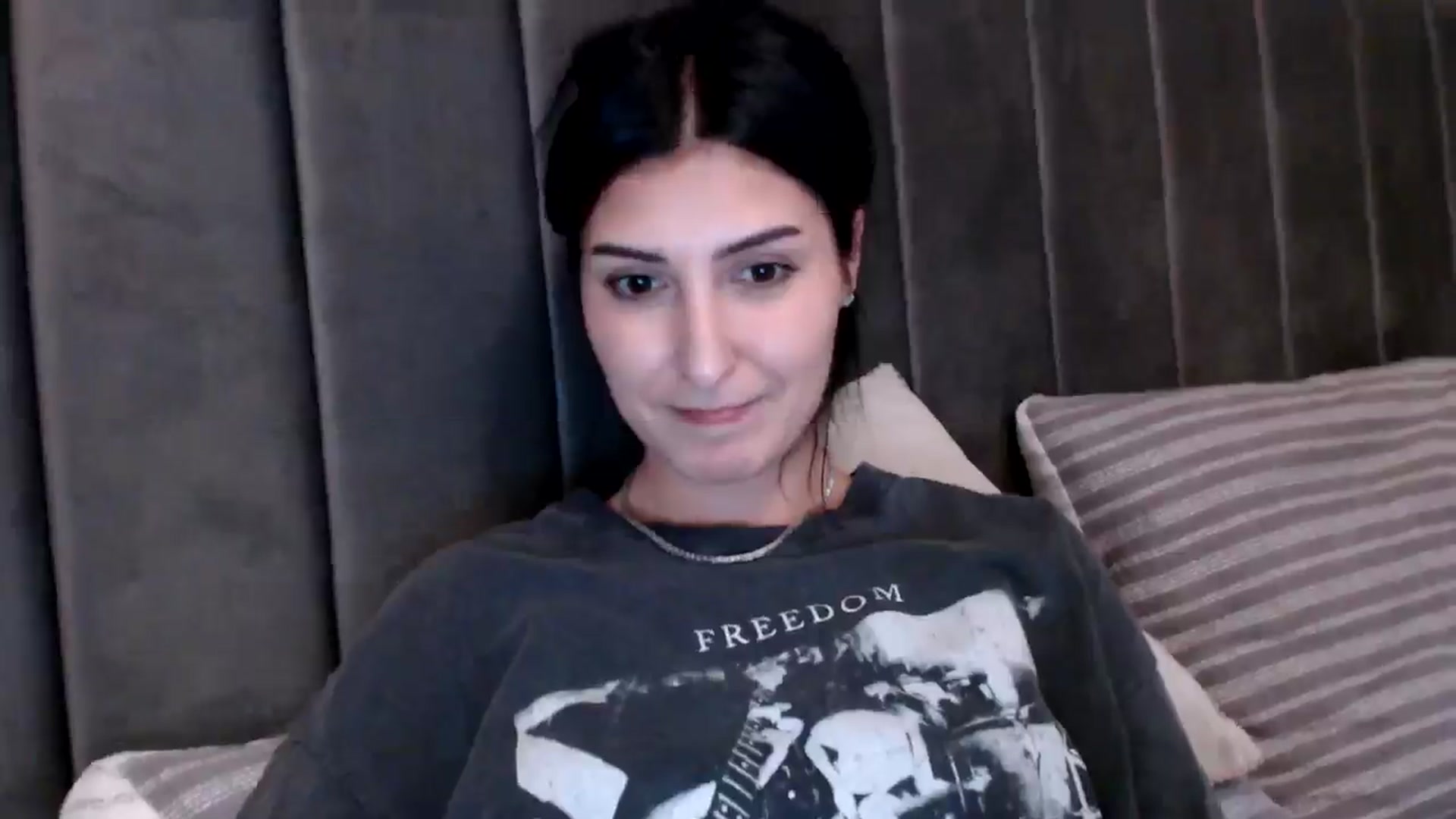 Gallery image thumbnail from LavIson's myfreecams stream on, 02/10/2025, 16:20 image 14 of 20