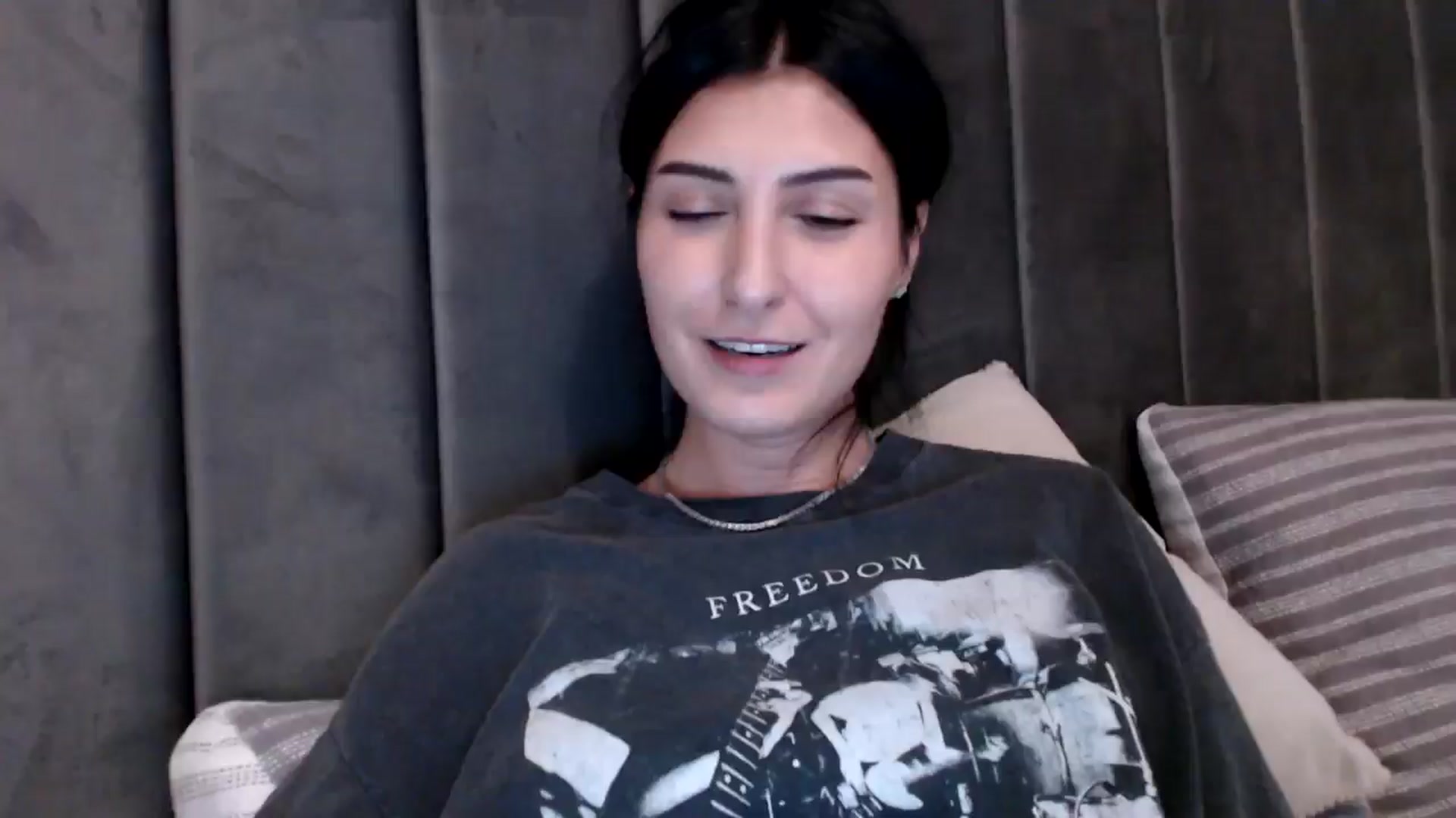 Gallery image thumbnail from LavIson's myfreecams stream on, 02/10/2025, 16:20 image 16 of 20